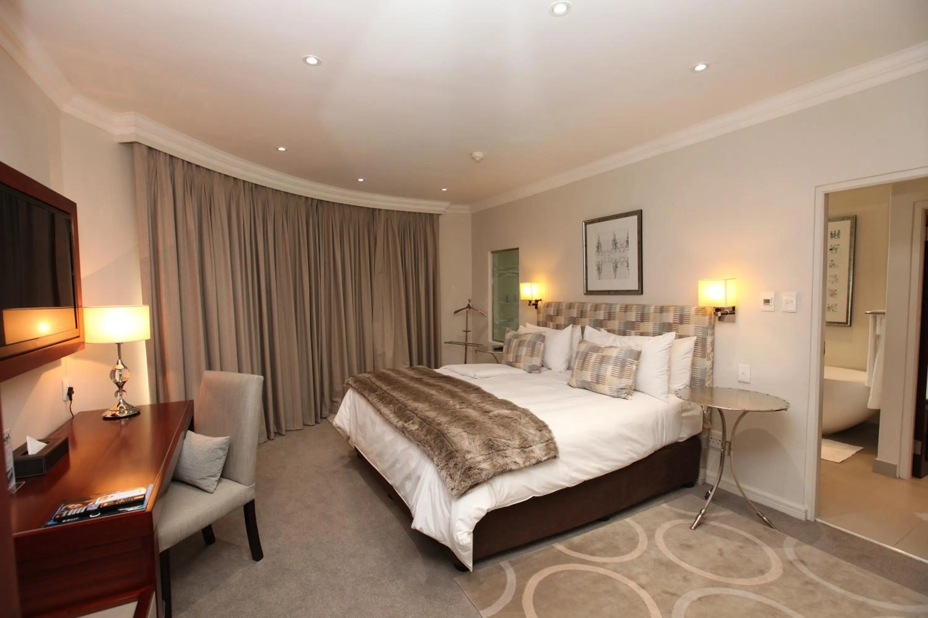 Bedroom, Bed in Indaba Hotel, Spa & Conference Center