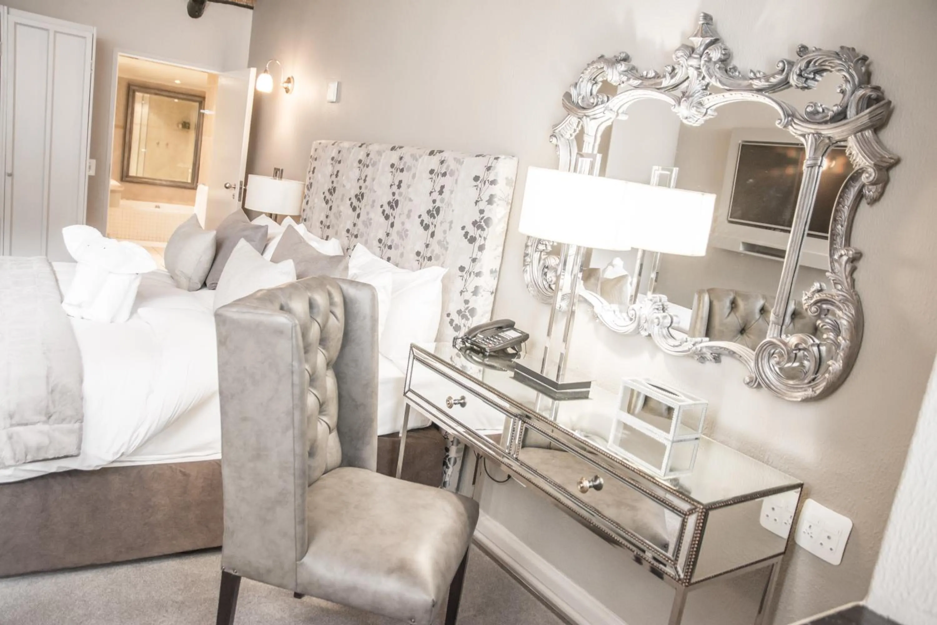 Bedroom, Bed in Indaba Hotel, Spa & Conference Center