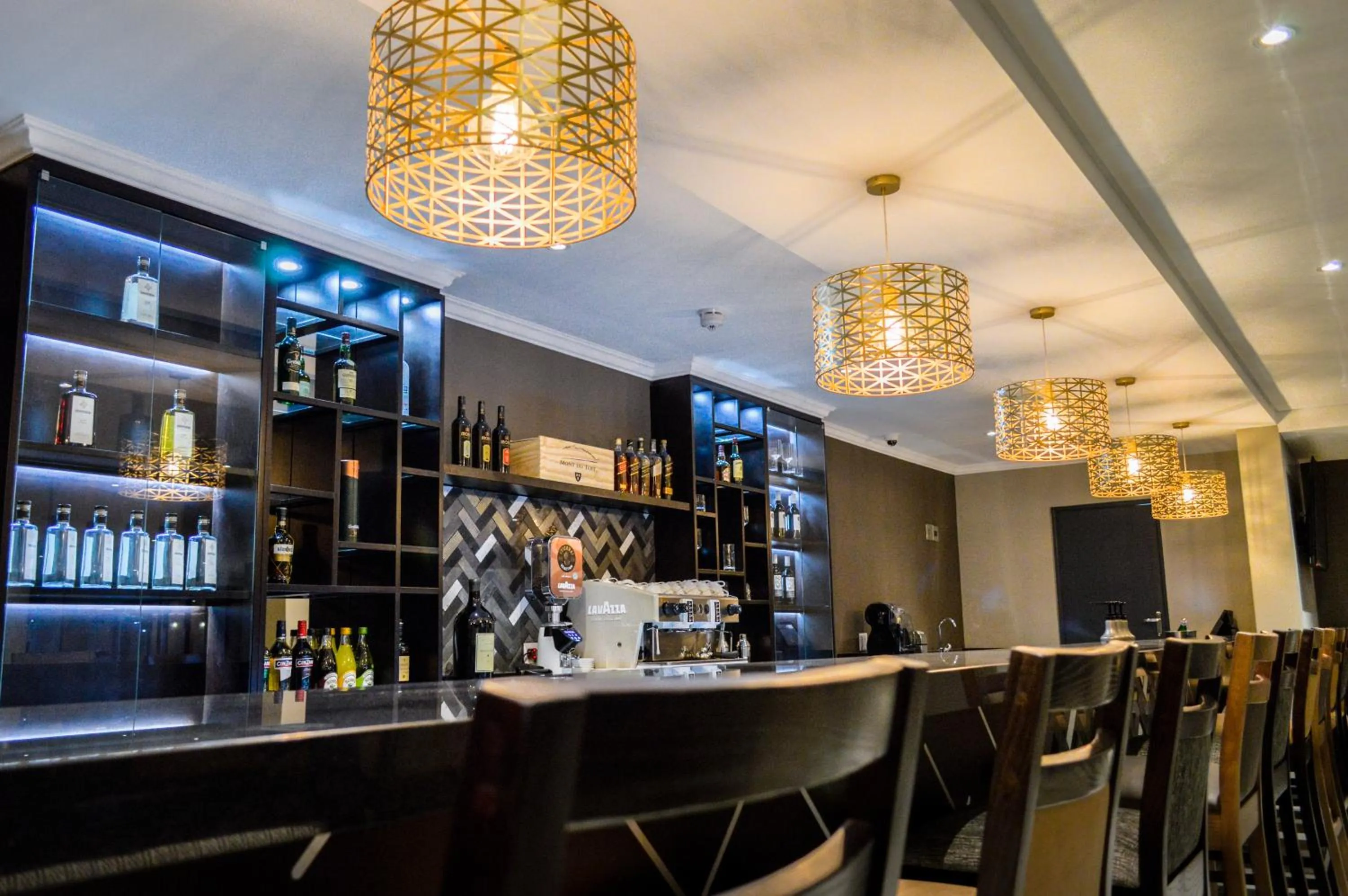 Lounge or bar in Indaba Hotel, Spa & Conference Center