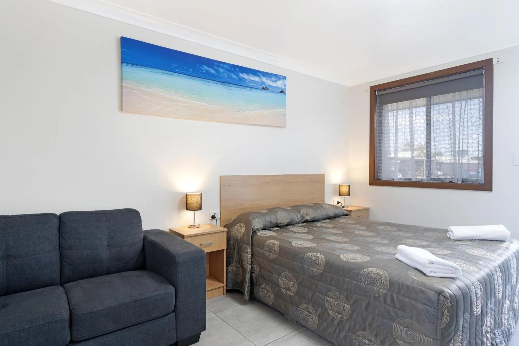 Bed in Palm Valley Motel