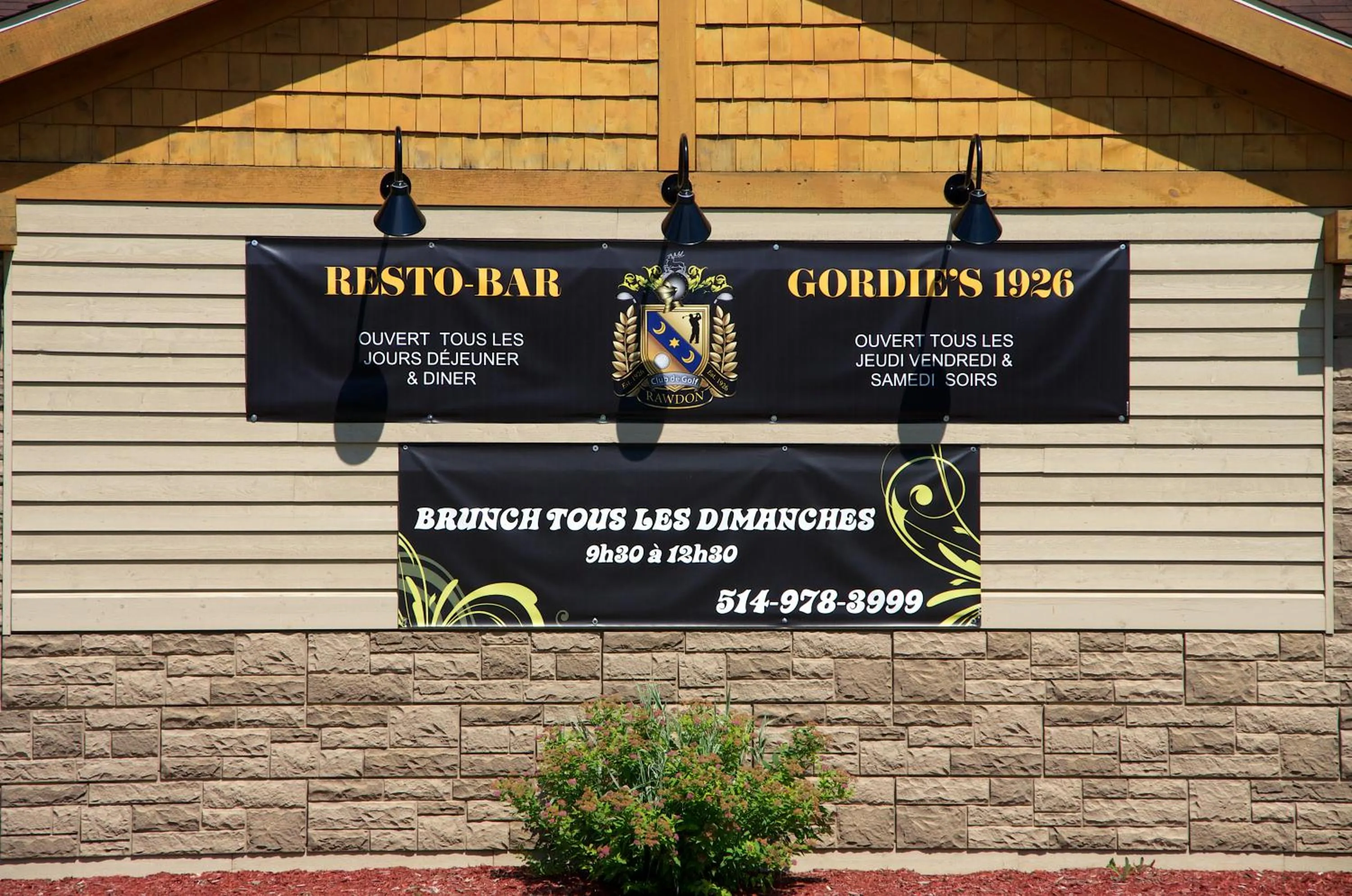 Restaurant/places to eat in Rawdon Golf Resort