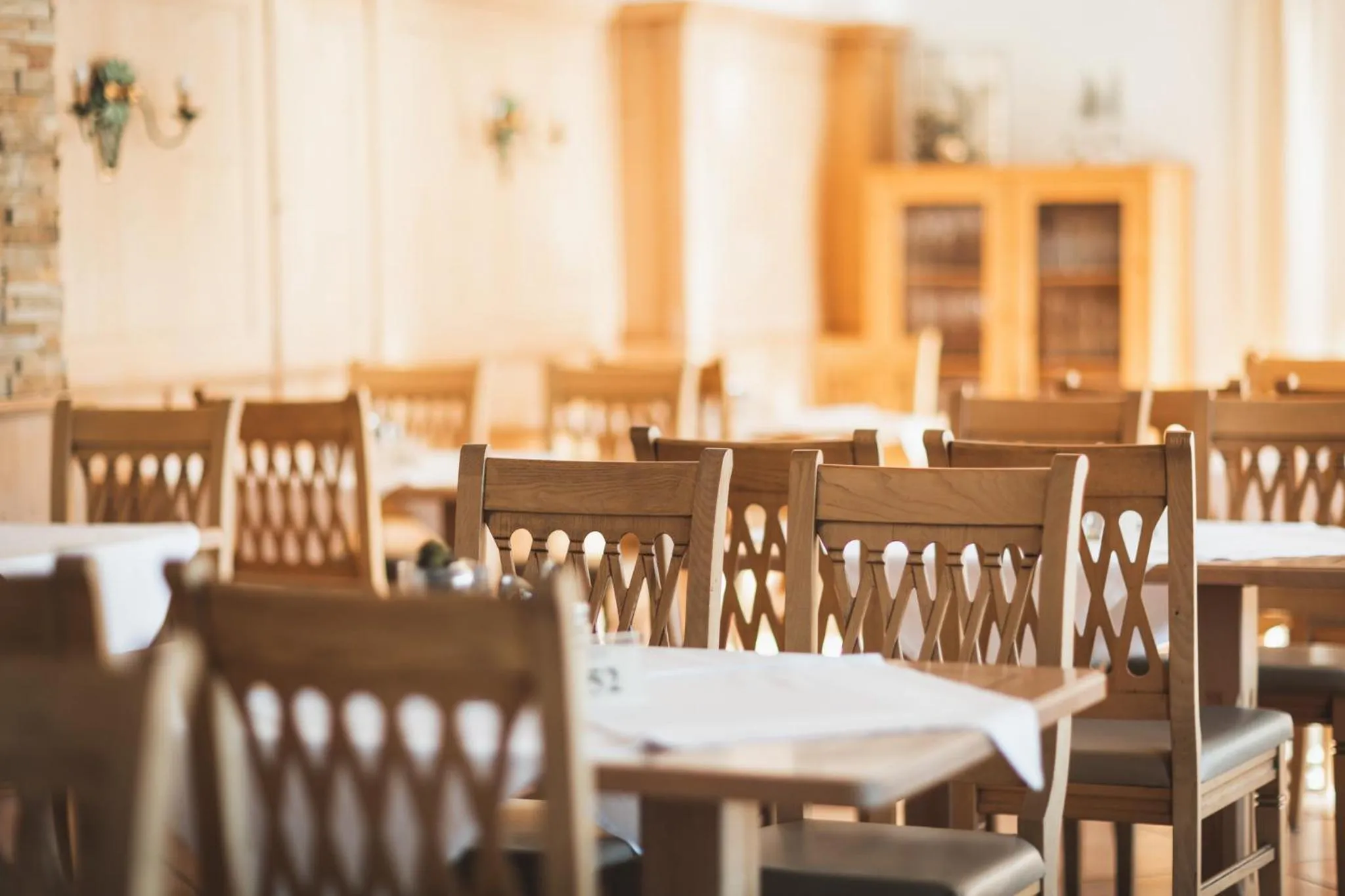 Restaurant/places to eat in Hotel Central