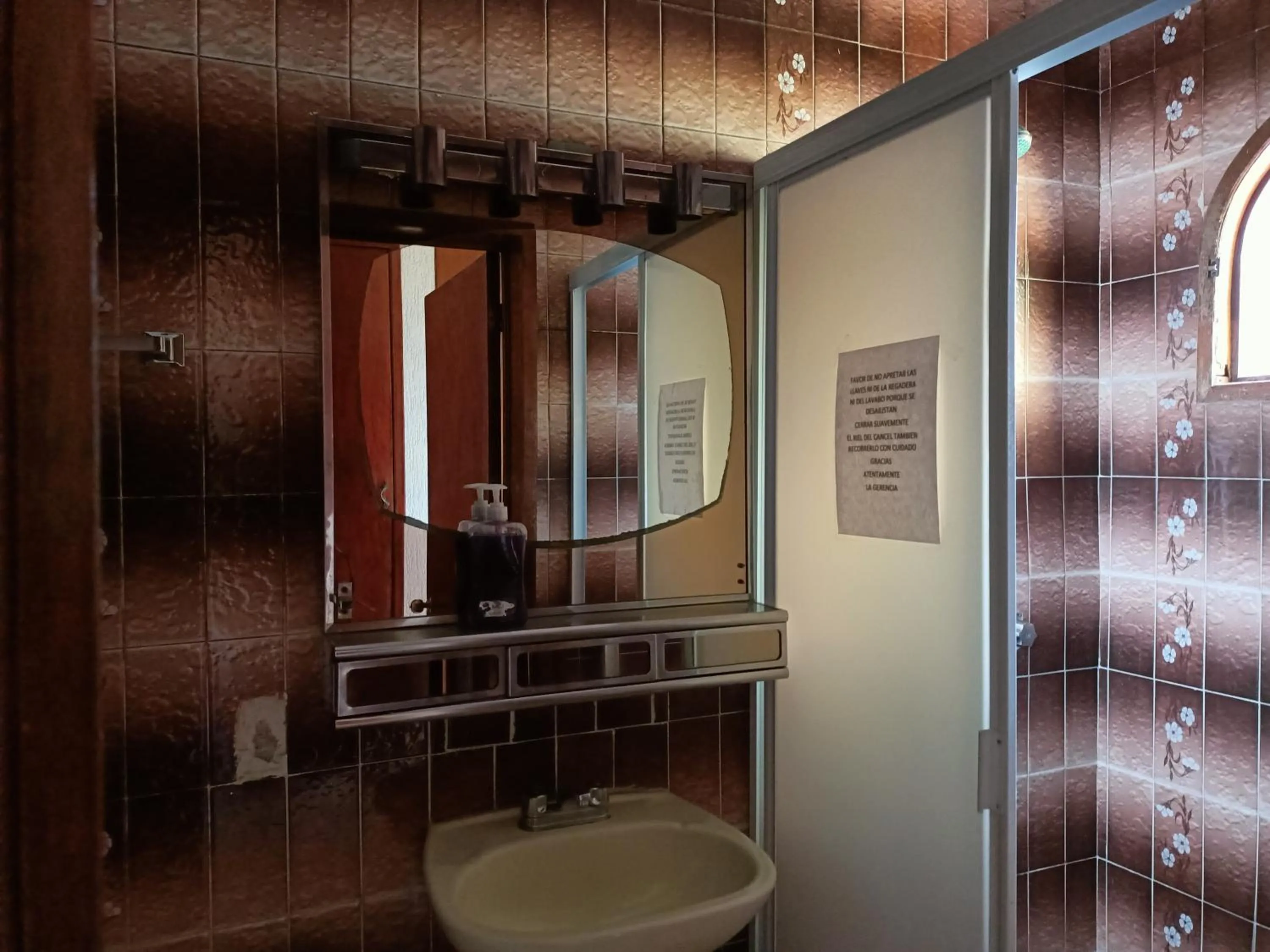 Bathroom in Casona Luciérnaga-Casa de Huéspedes para Grupos