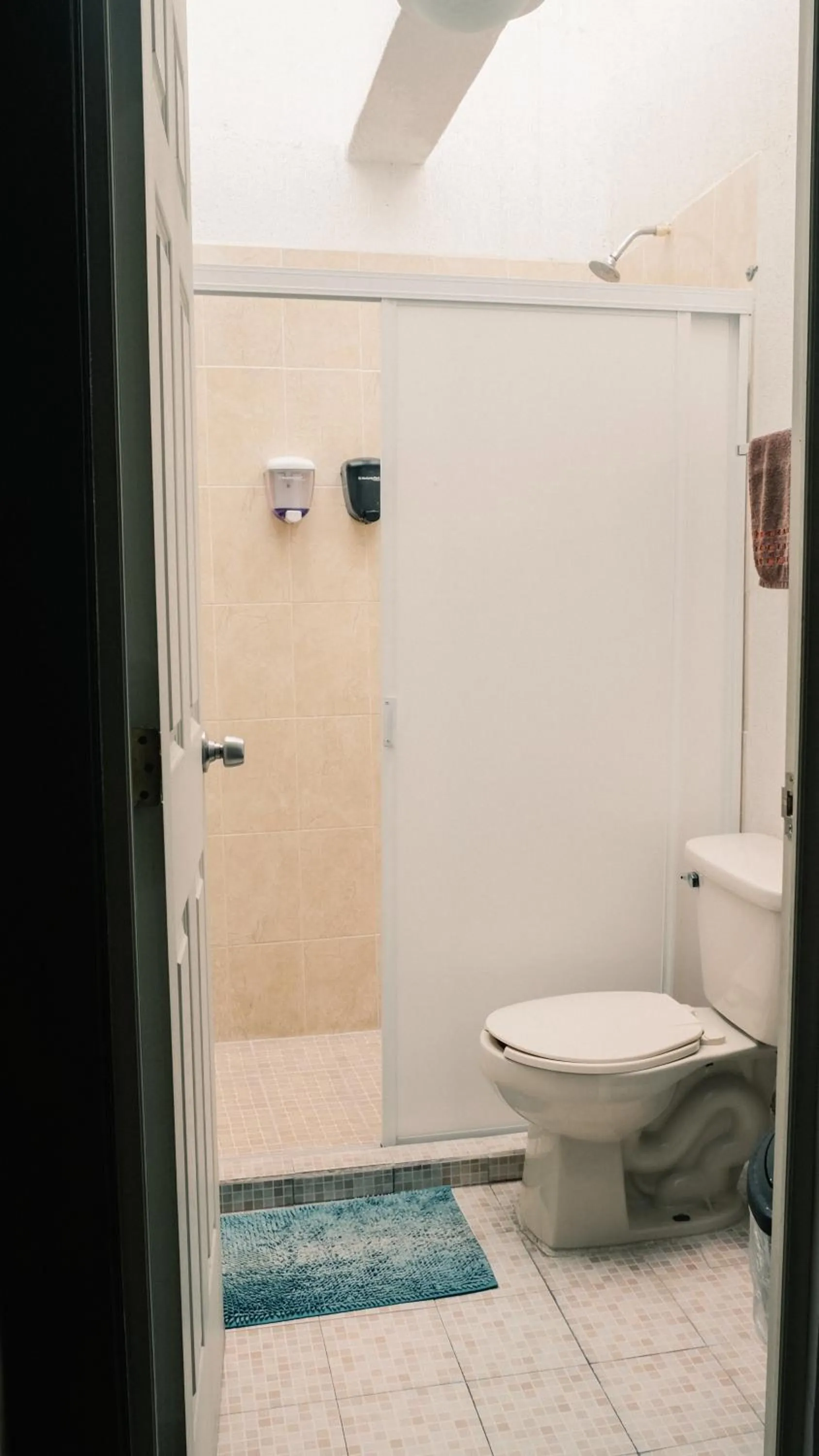 Shower in Casona Luciérnaga-Casa de Huéspedes para Grupos