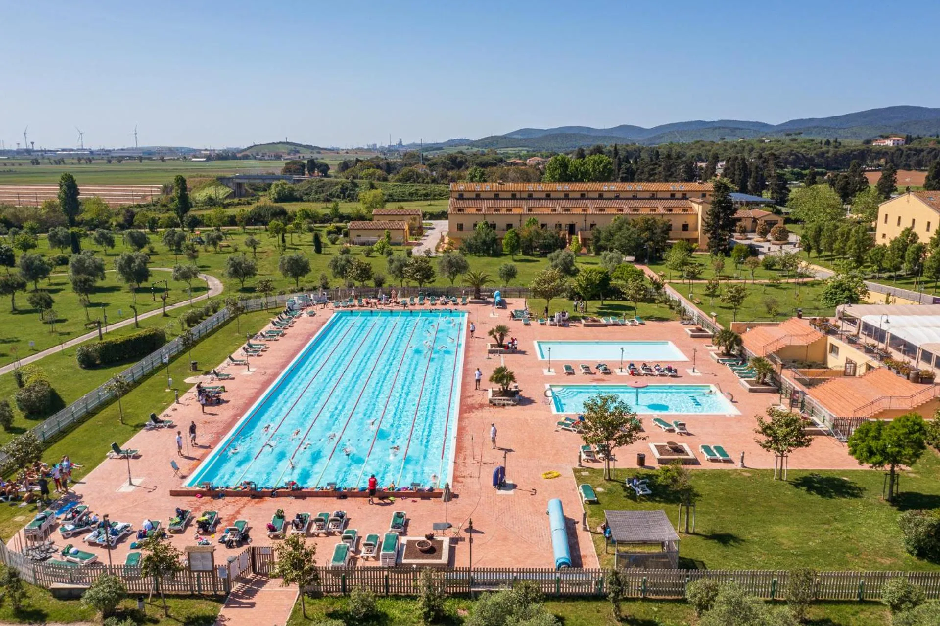 Swimming pool in Poggio all'Agnello Sport & Family Holidays