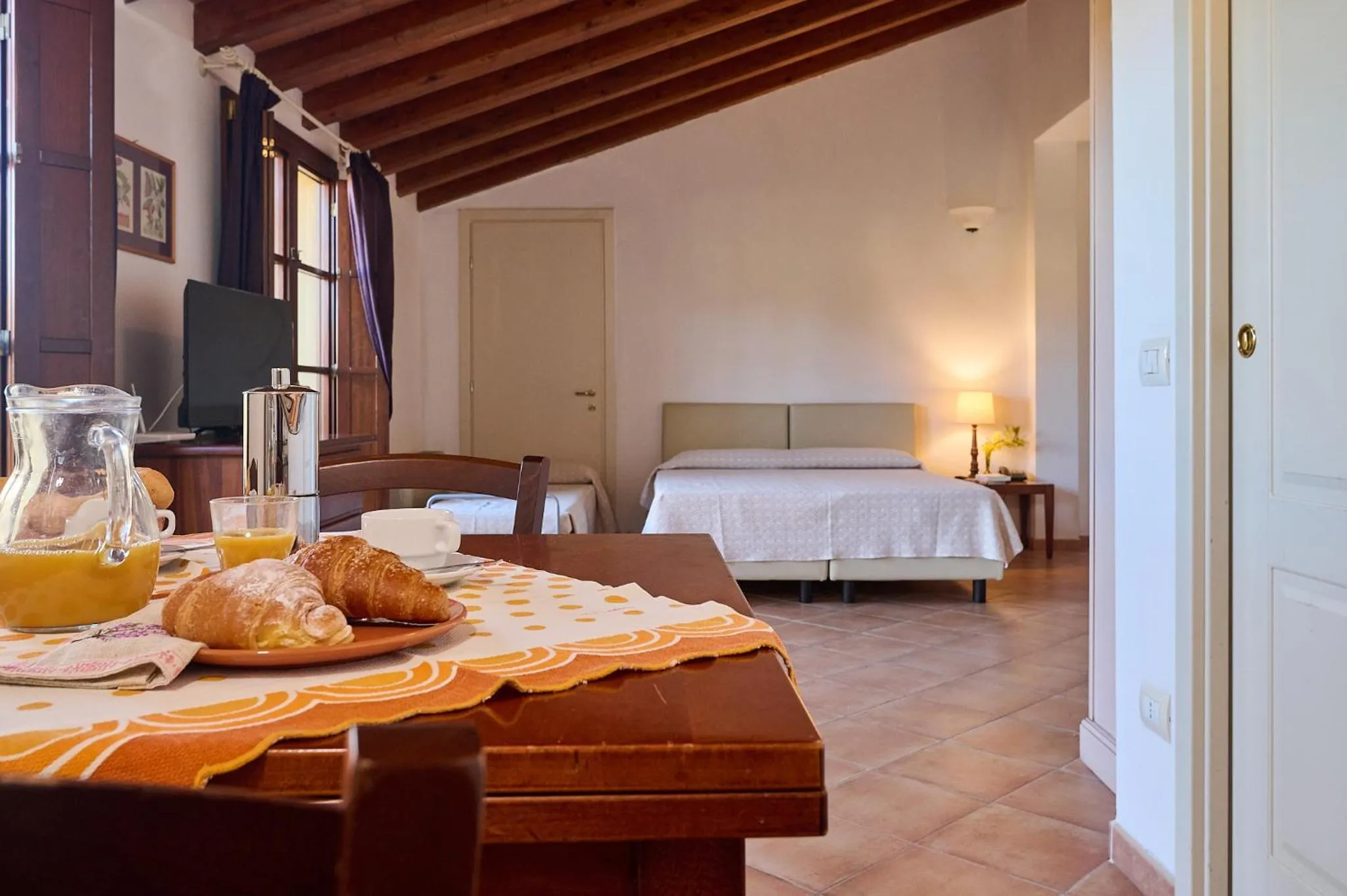 Bed in Poggio all'Agnello Sport & Family Holidays