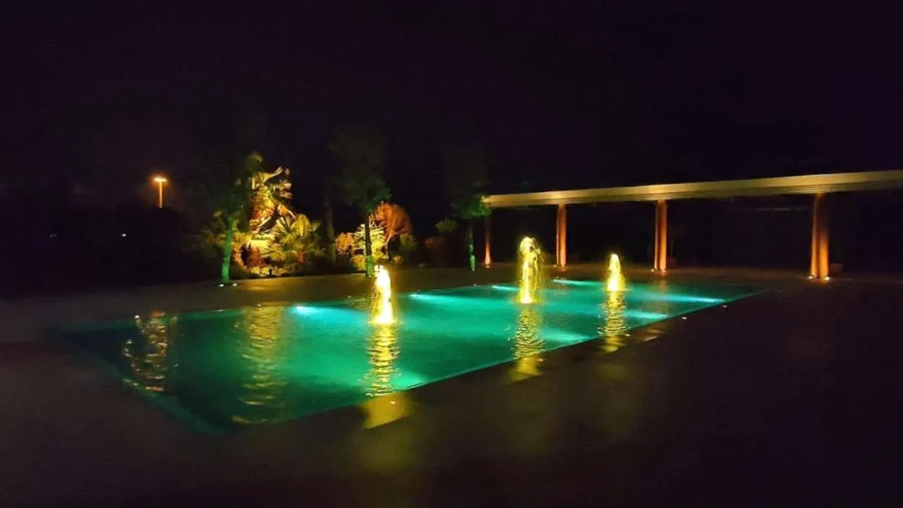 Night in Hotel Liola'