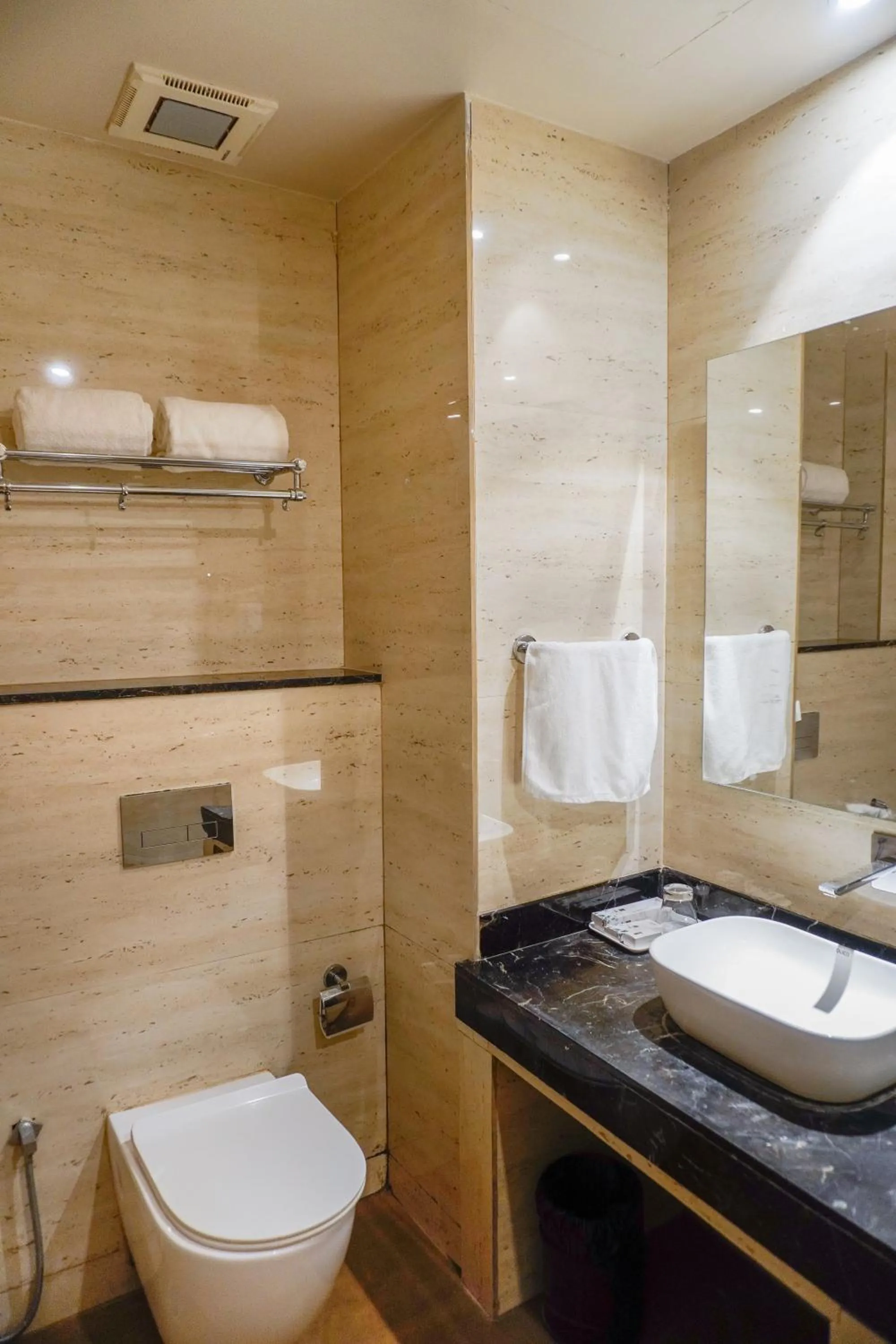 Bathroom in Resort De Coracao - Calangute , Goa