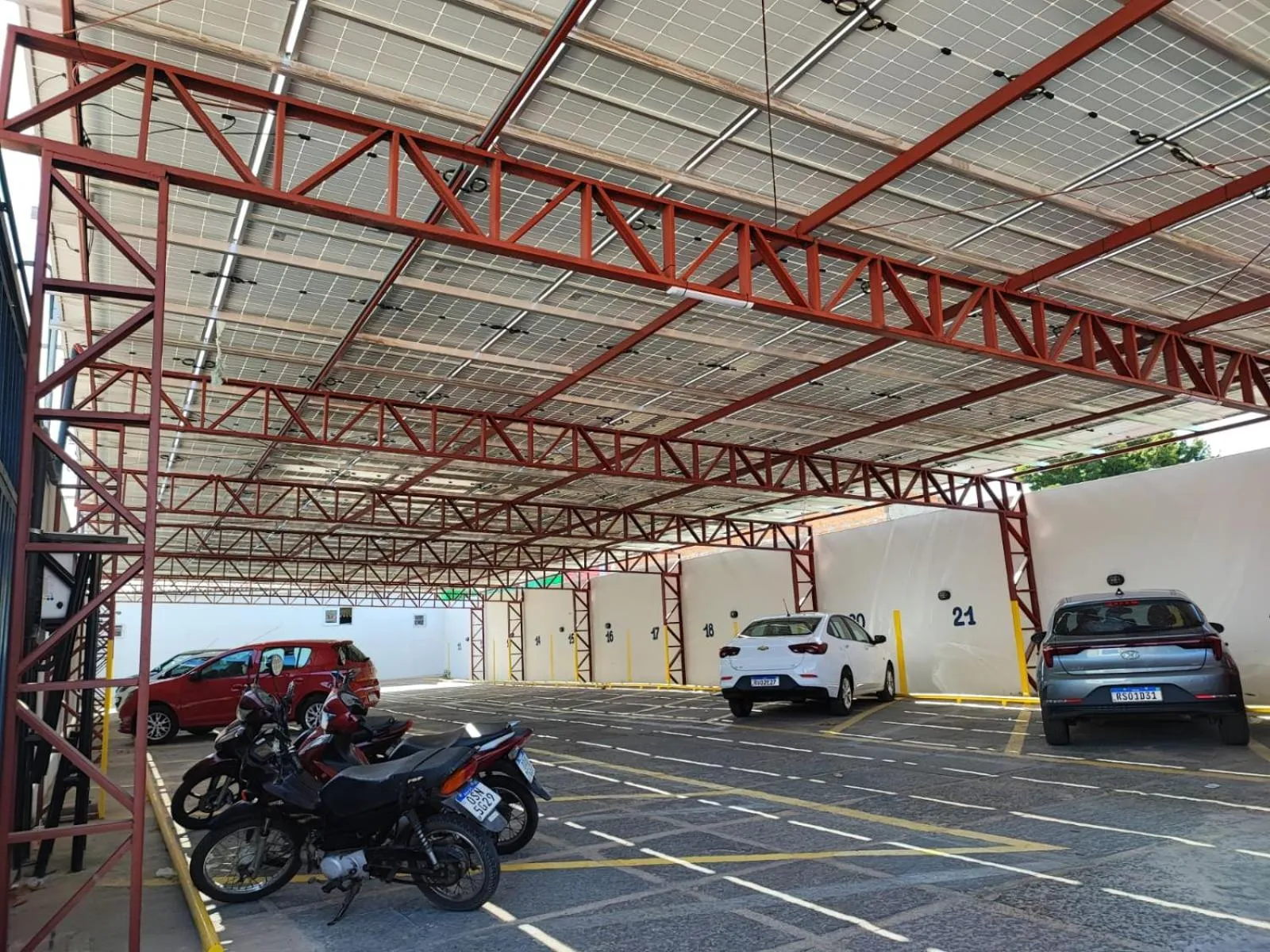 Parking in Citi Executivo Hotel