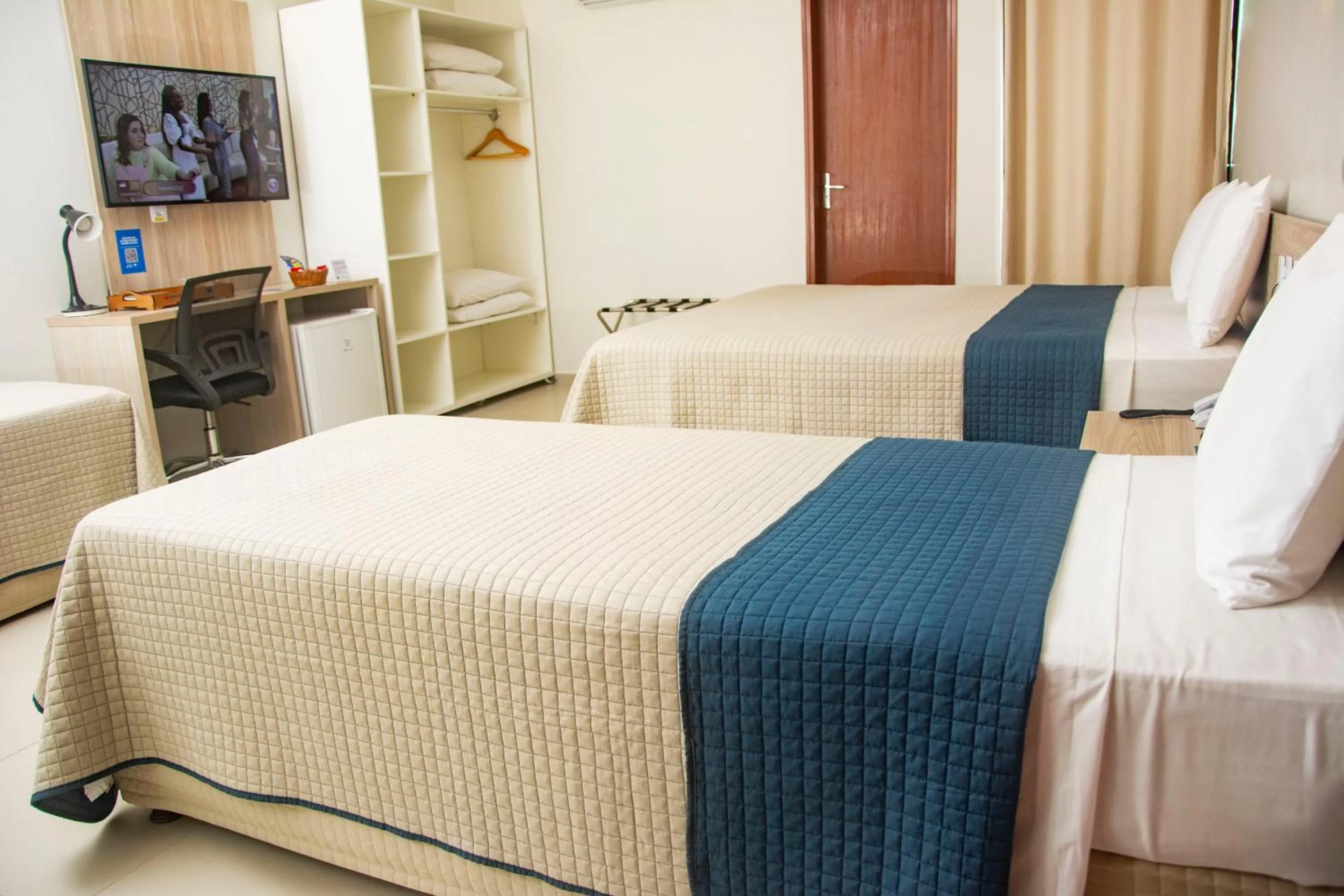 Bedroom, Bed in Citi Executivo Hotel