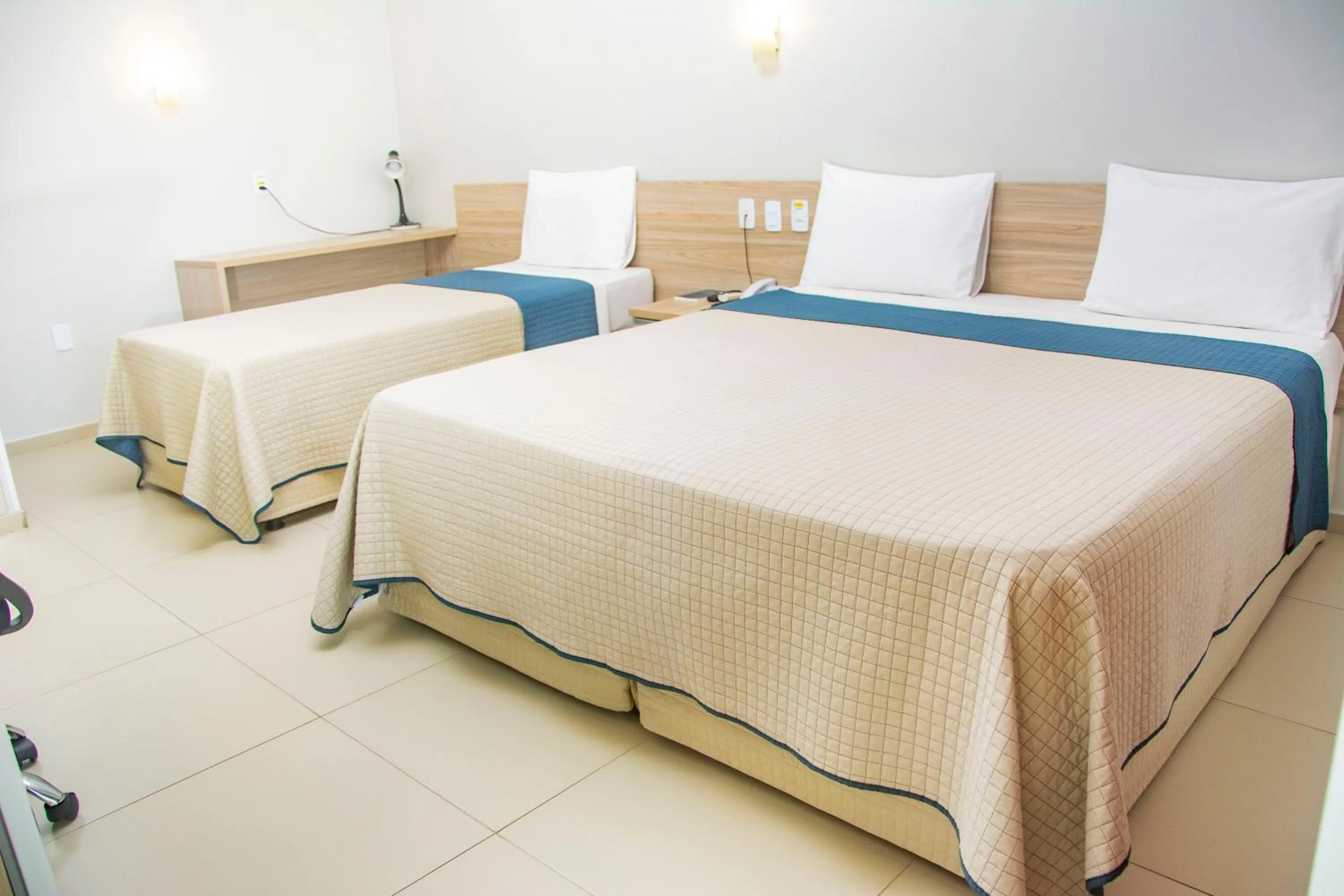 Bedroom, Bed in Citi Executivo Hotel