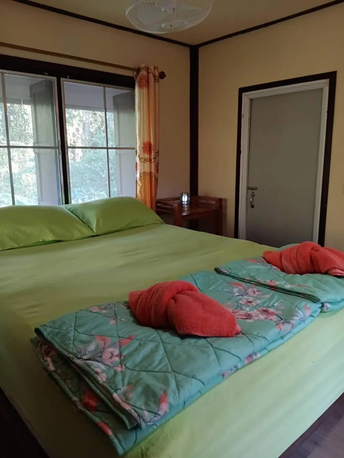 Bed in Koh Kood Little Hut