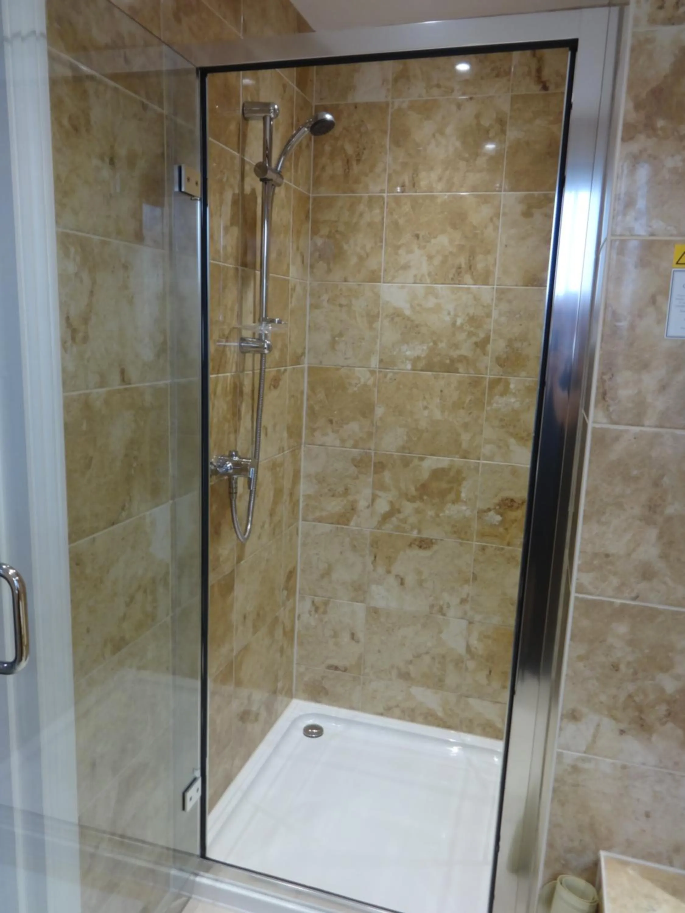 Bathroom in Autumn House