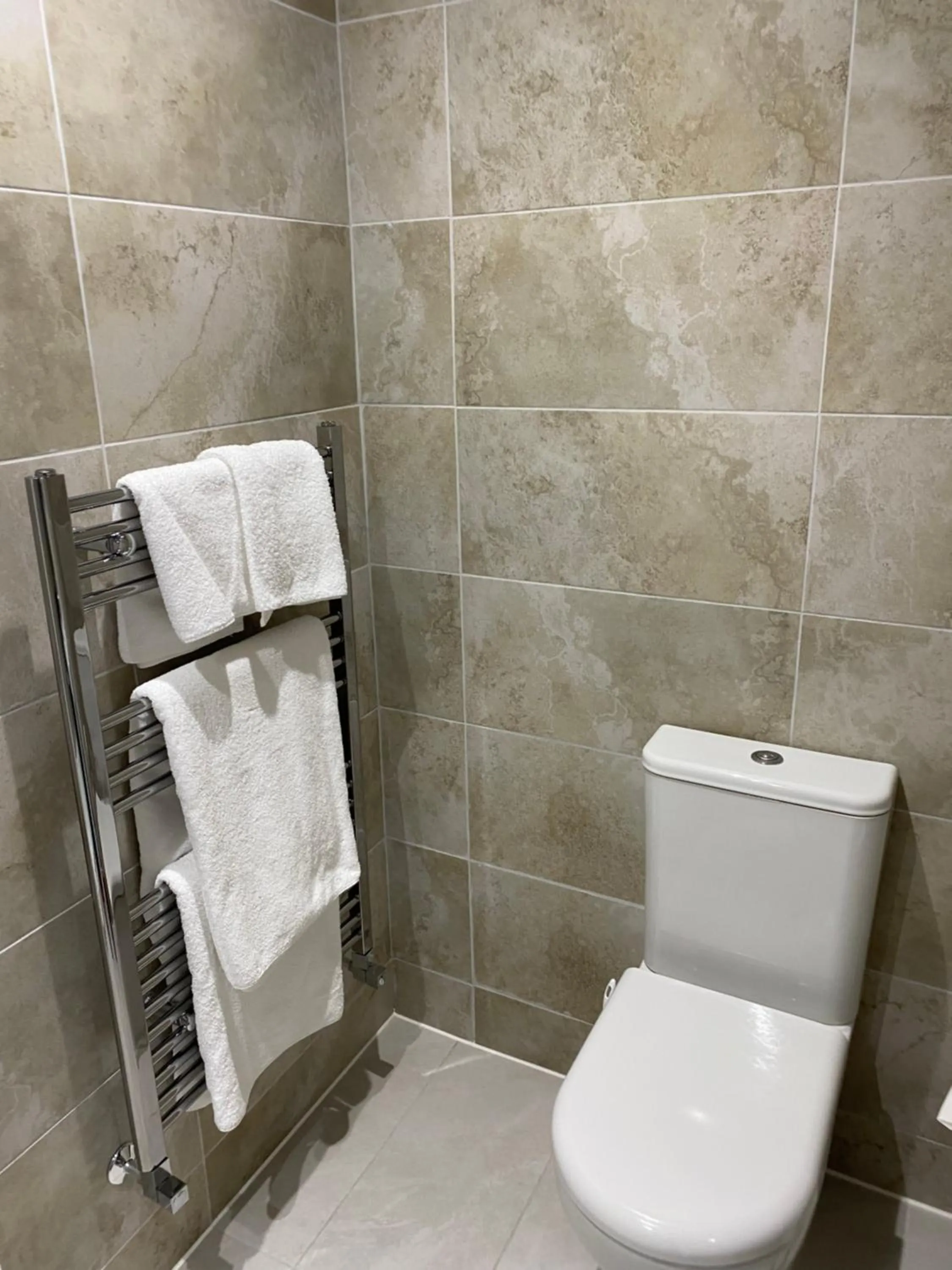 Bathroom in Autumn House