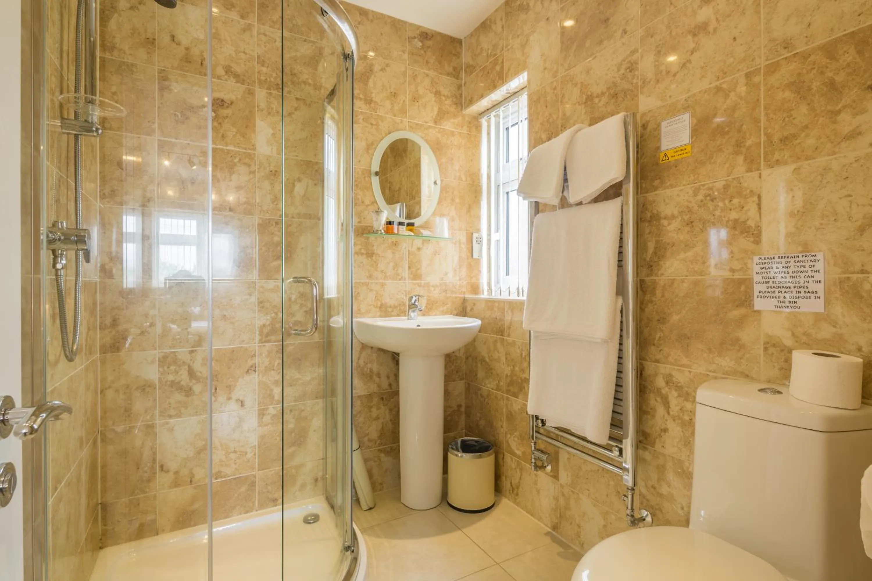 Bathroom in Autumn House