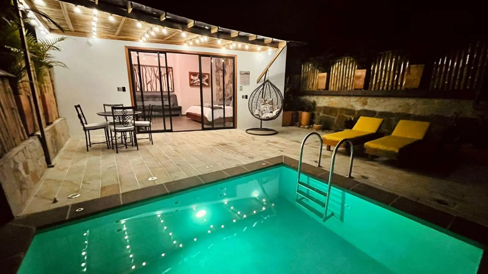 Seating area in Hotel Campestre Palmas del Zamorano