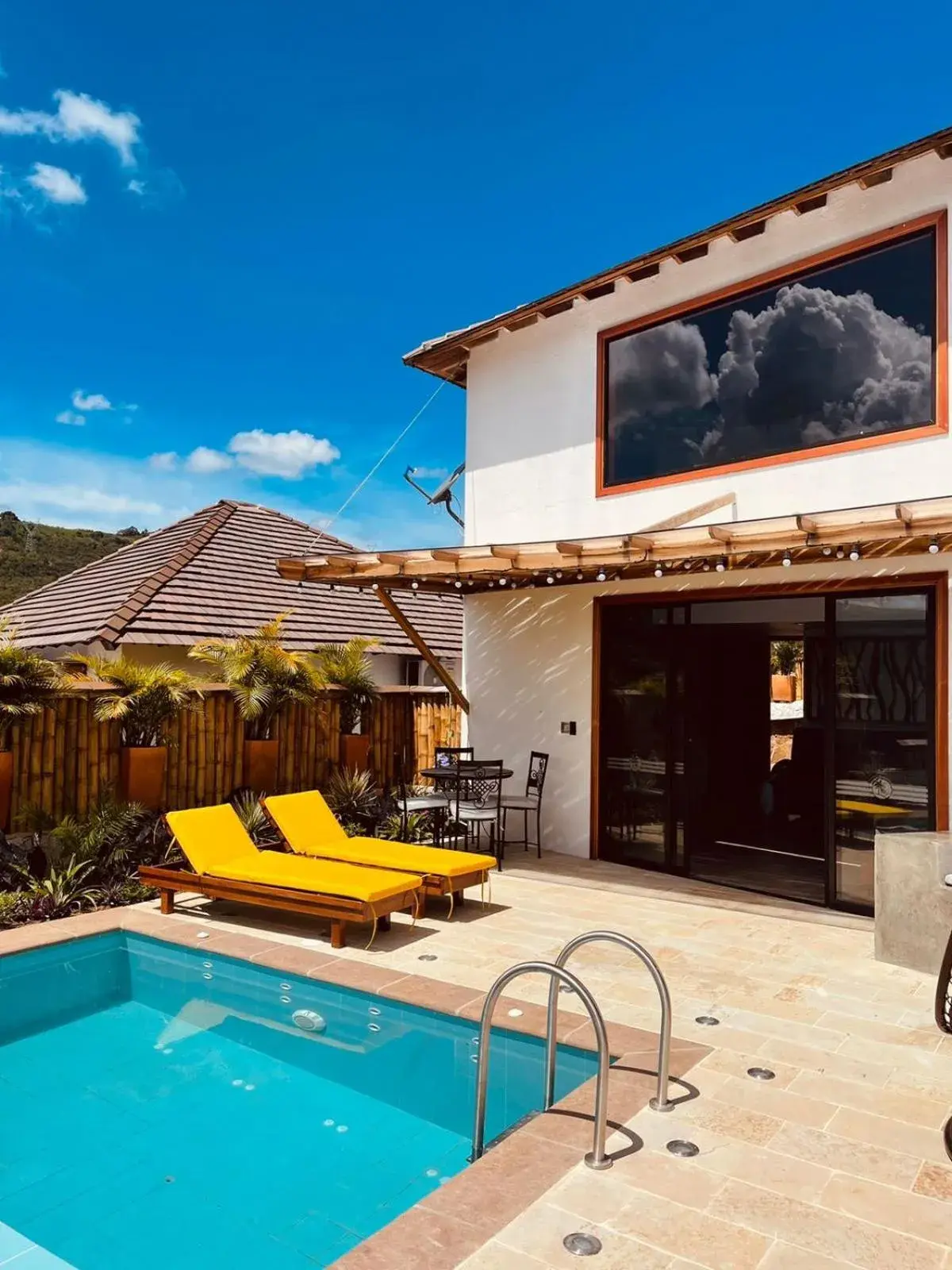 Suite with Private Pool in Hotel Campestre Palmas del Zamorano Suite with Private Pool in Hotel Campestre Palmas del Zamorano