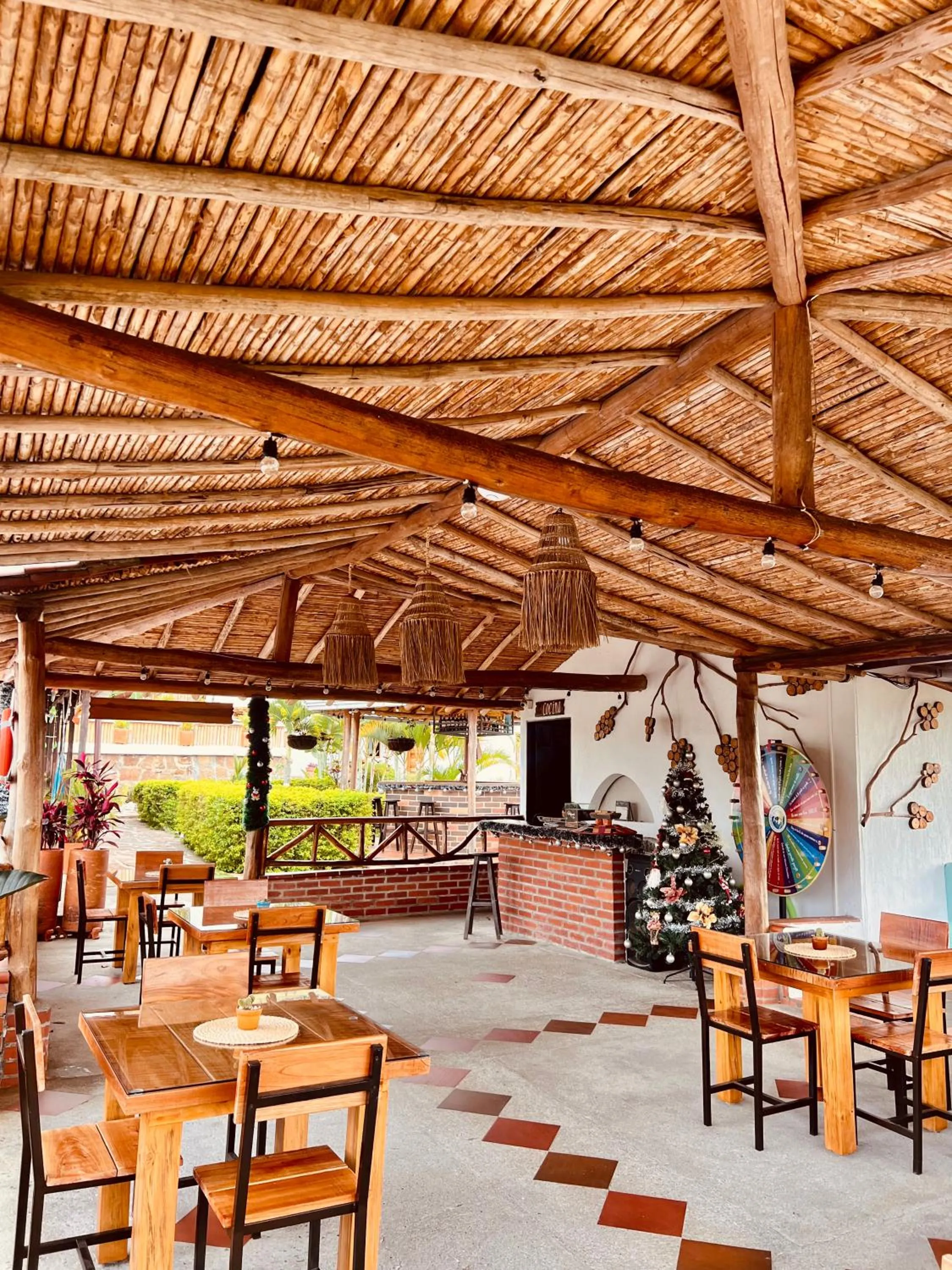 Restaurant/places to eat in Hotel Campestre Palmas del Zamorano