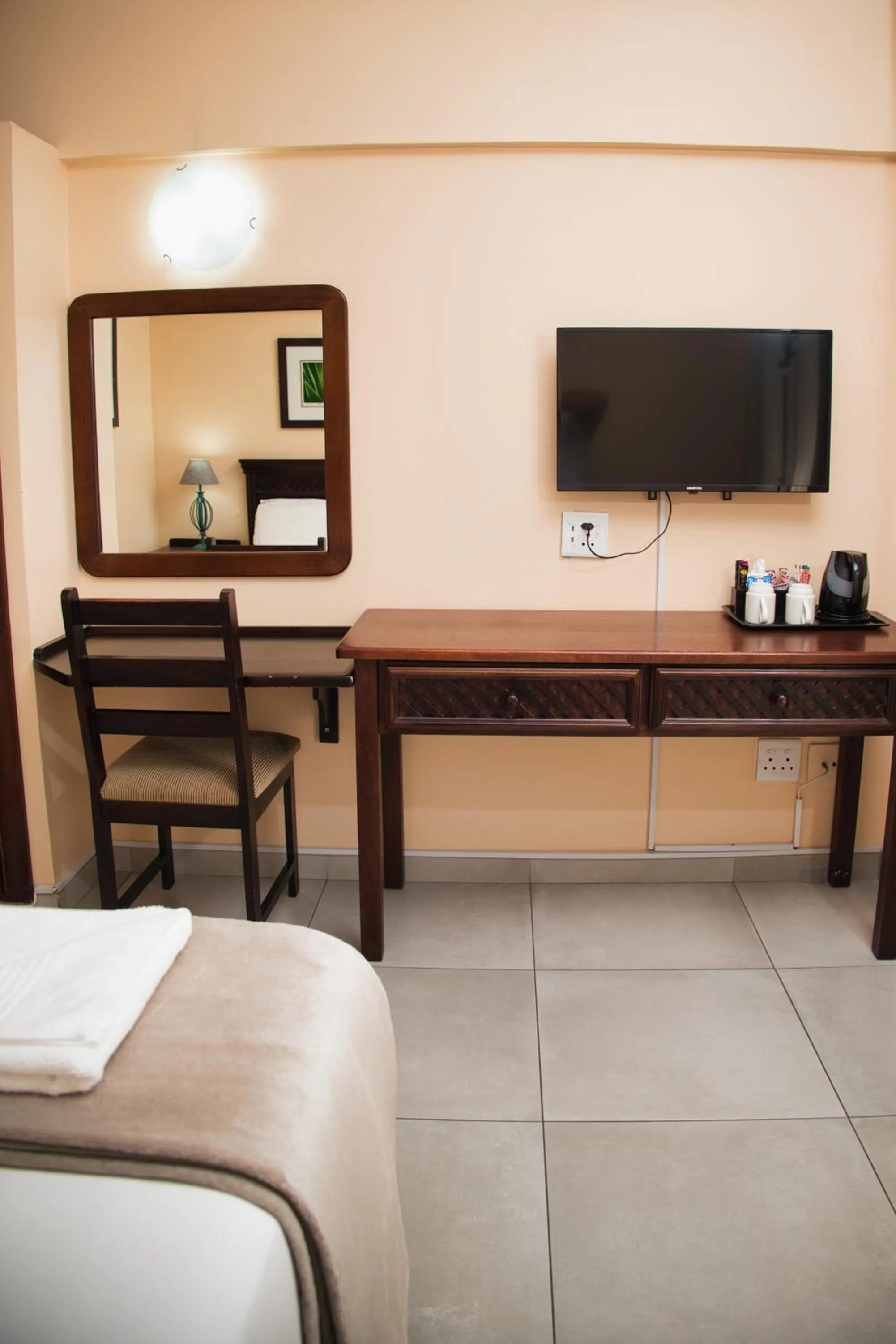 Photo of the whole room in Gooderson Tropicana Hotel