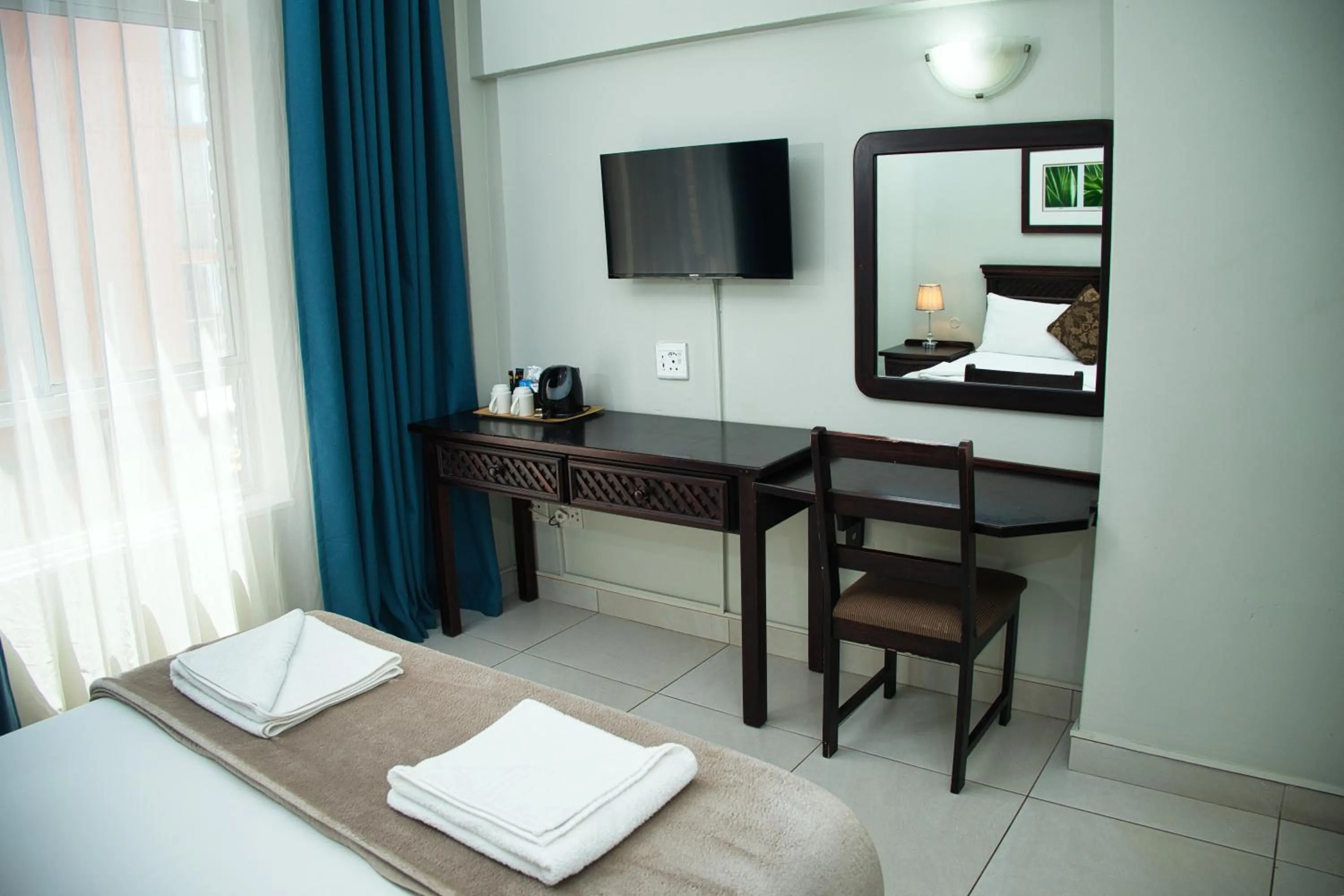 TV and multimedia, Bed in Gooderson Tropicana Hotel