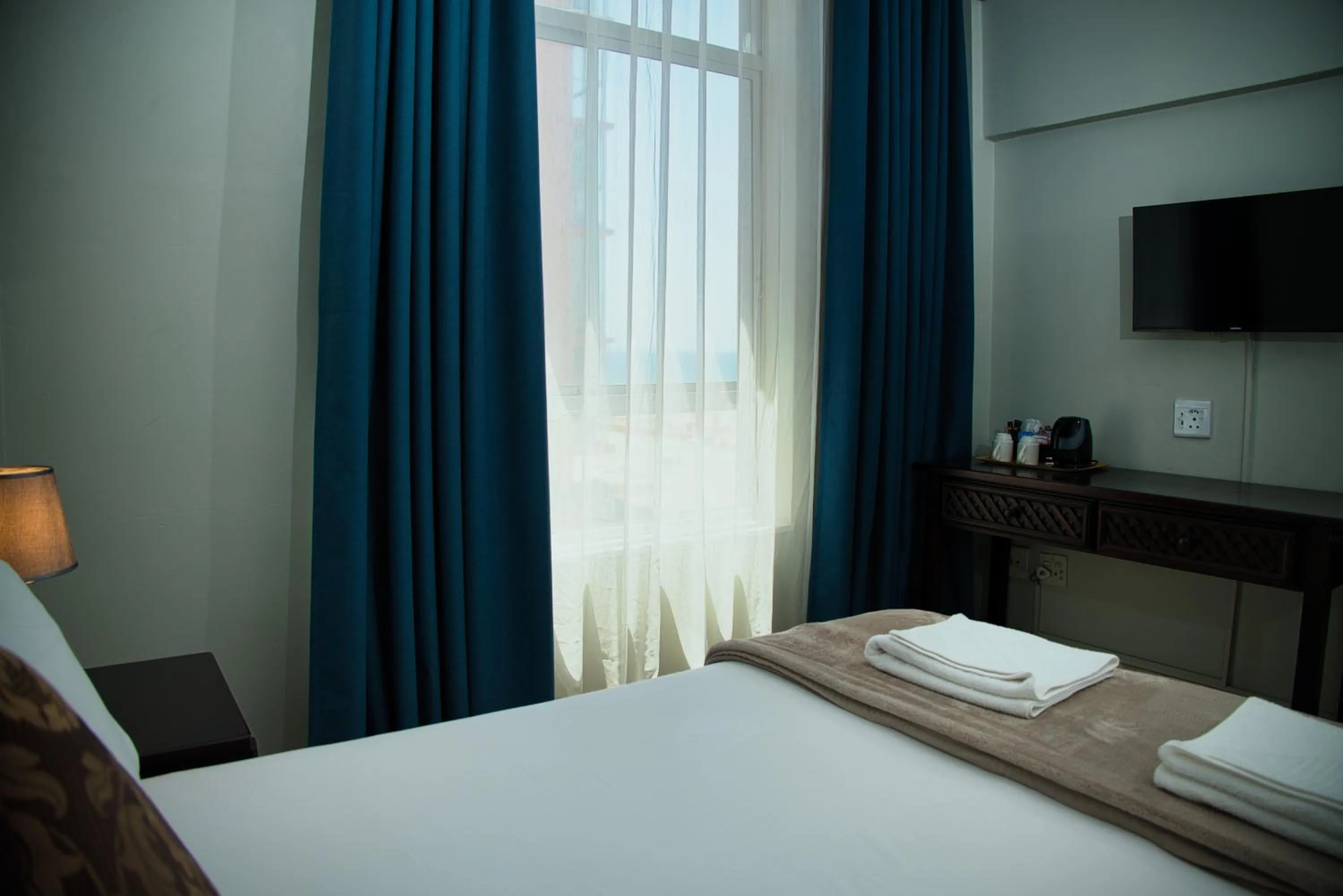 Bedroom, Bed in Gooderson Tropicana Hotel