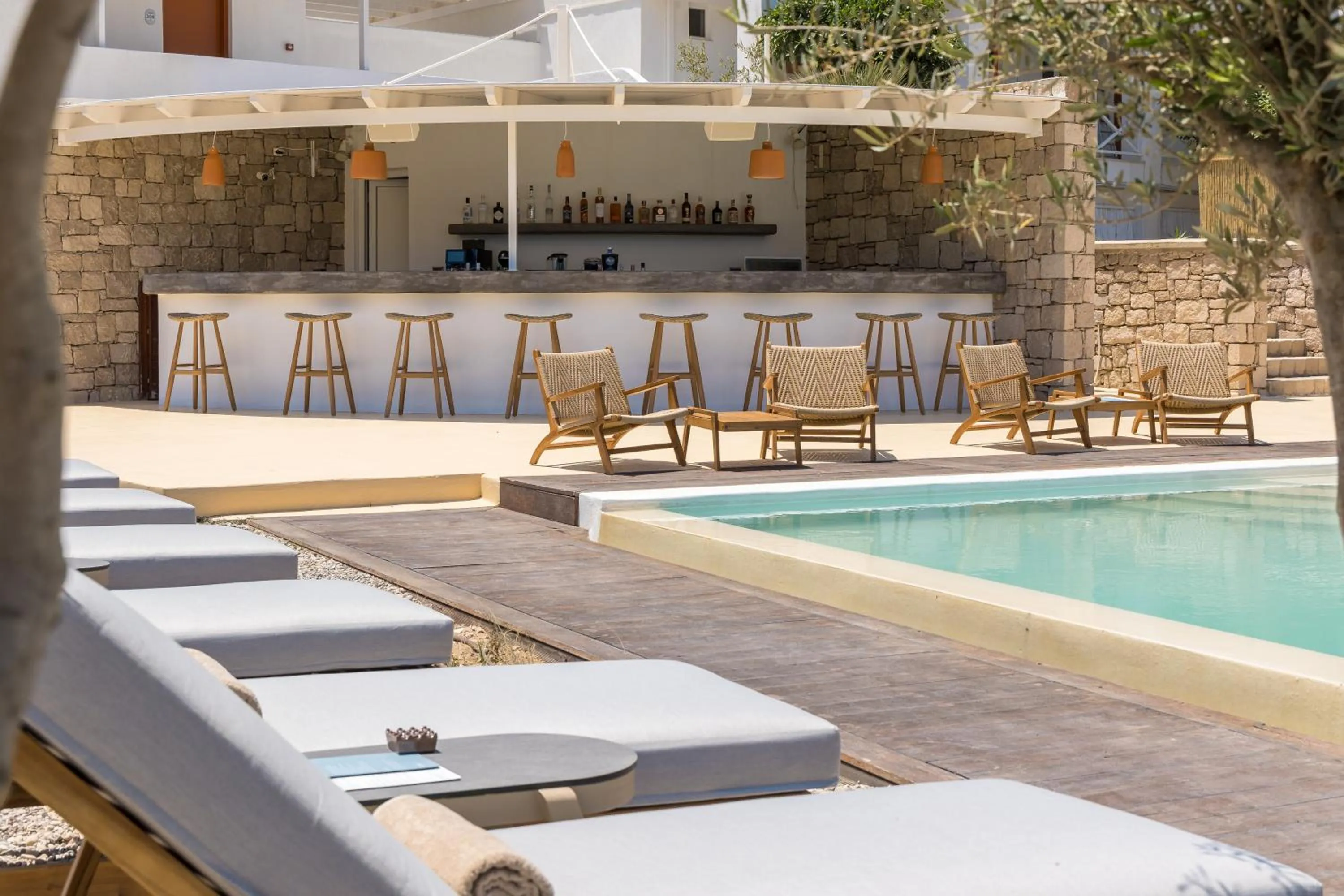 Lounge or bar in Golden Milos Beach Ηouse by Domotel