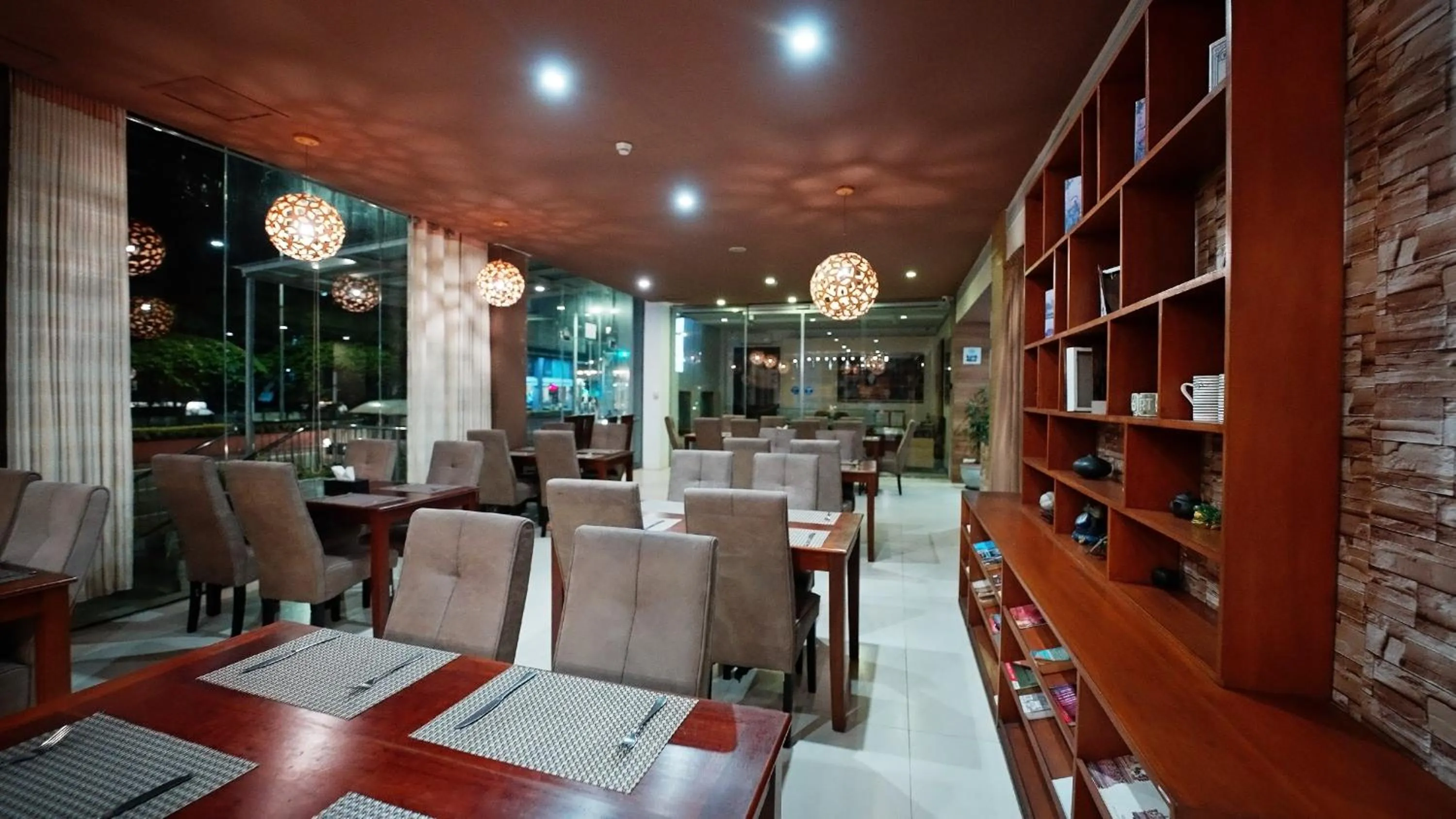 Restaurant/places to eat in Morven Hotel Colombo