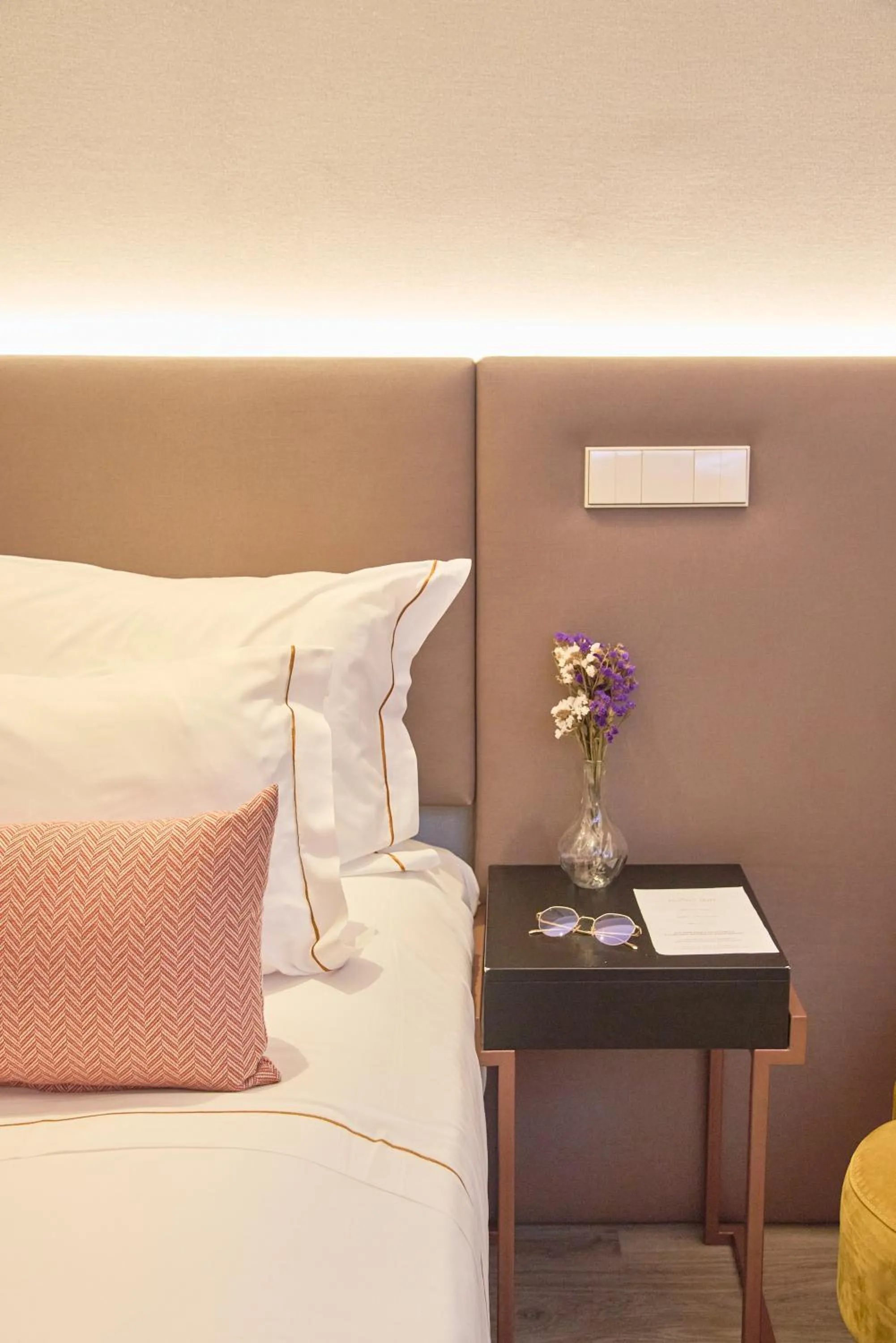 Bed in Hotel Moon & Sun Braga