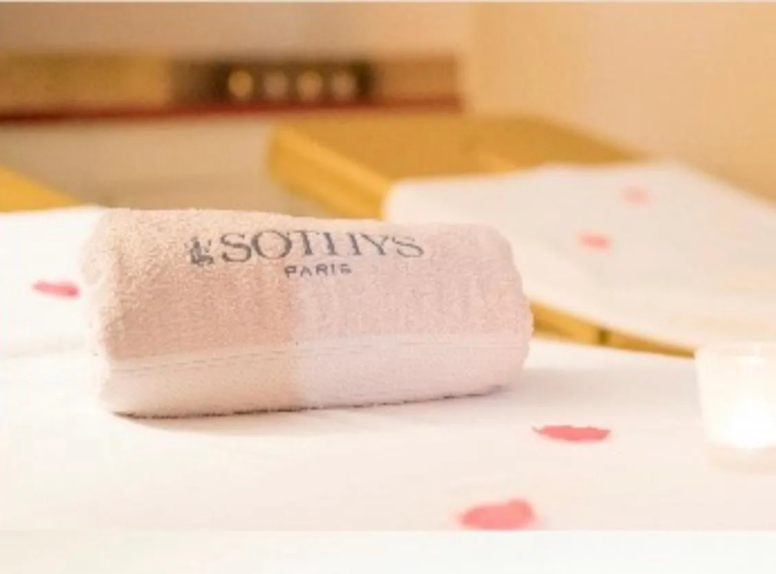 Bed in Auberge du Lac, Sure Hotel Collection by Best Western