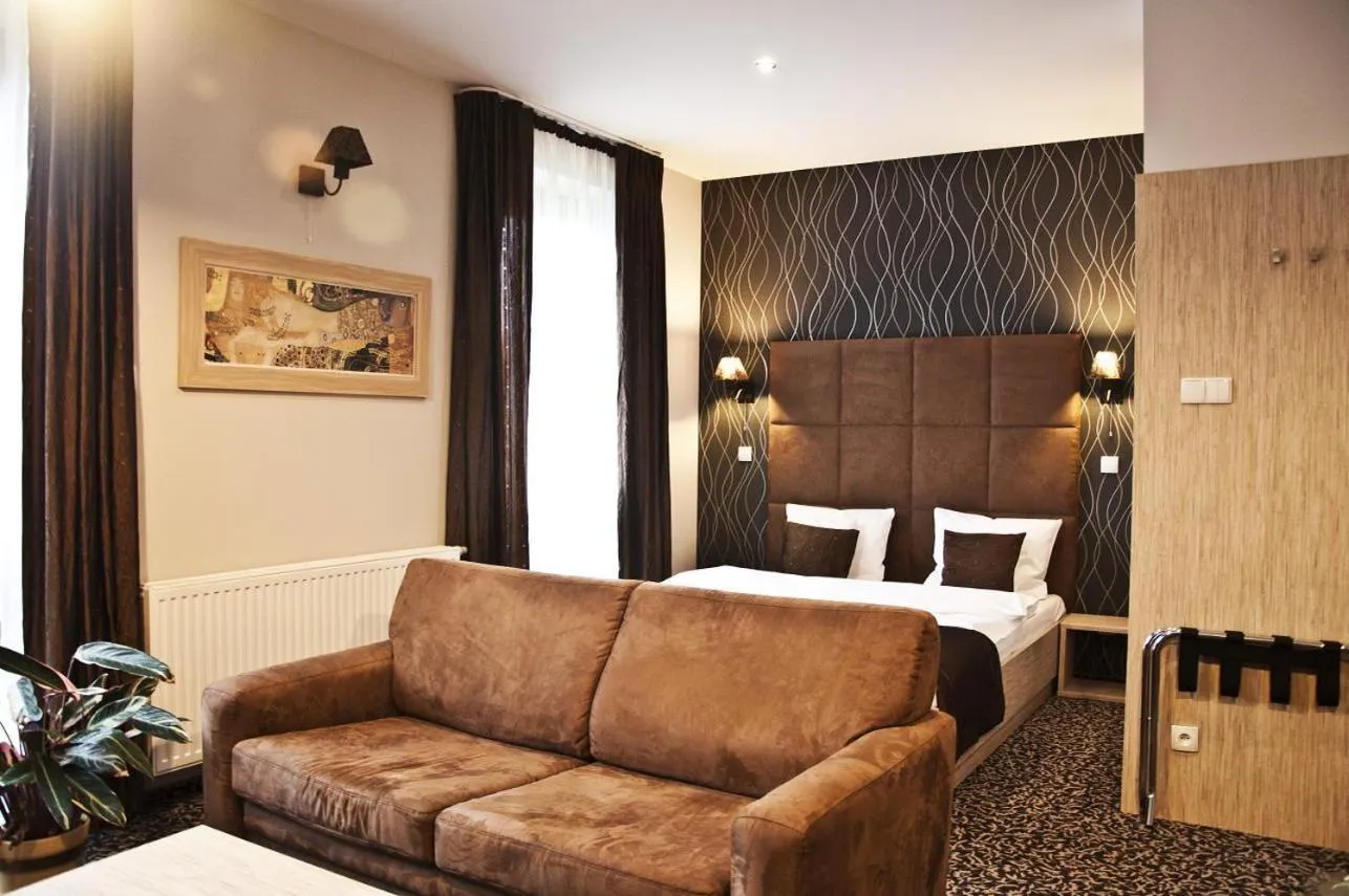 Bed in Hotel Vis A Vis