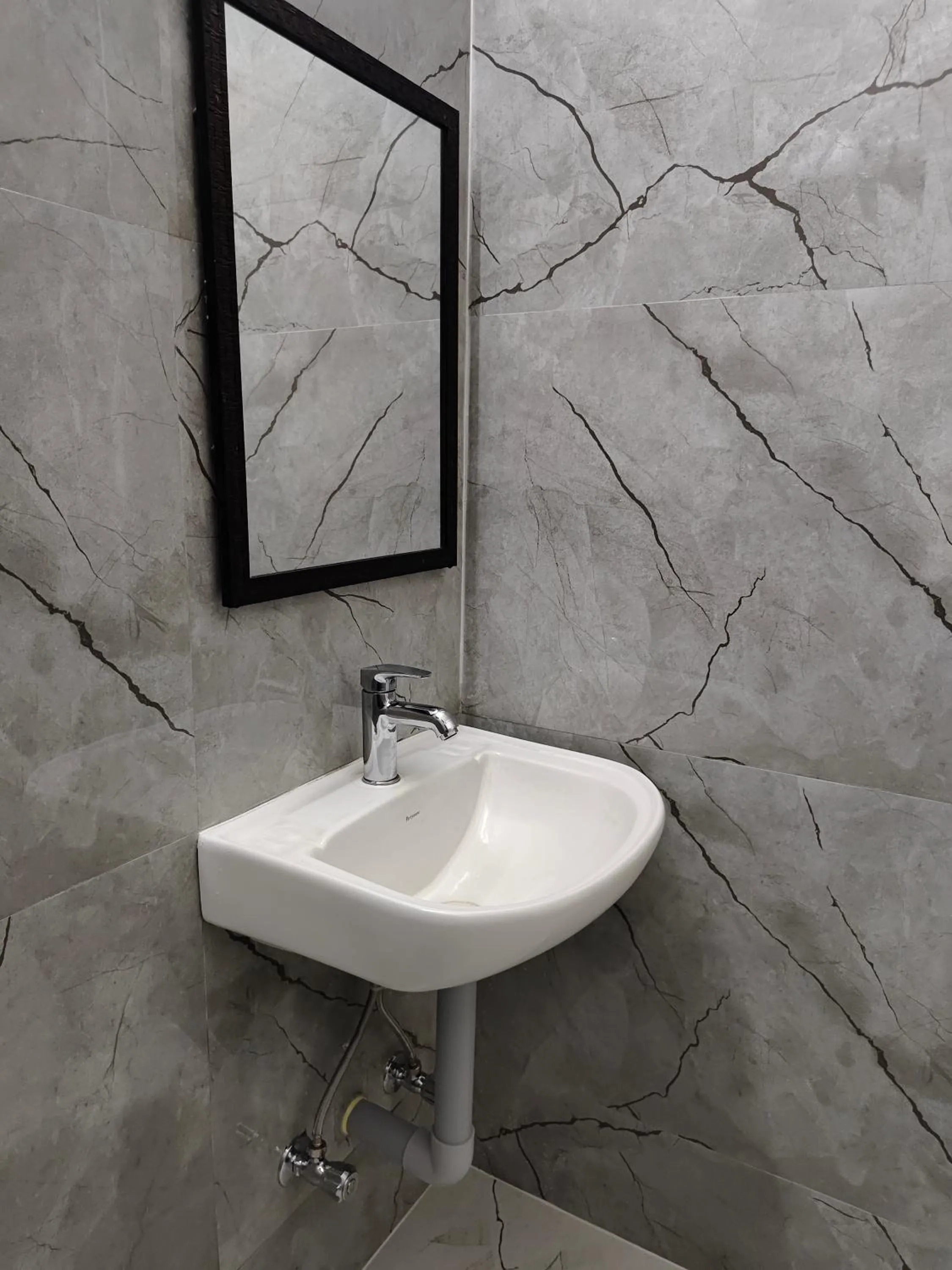 Bathroom in Zingle Stay Airport Hotel