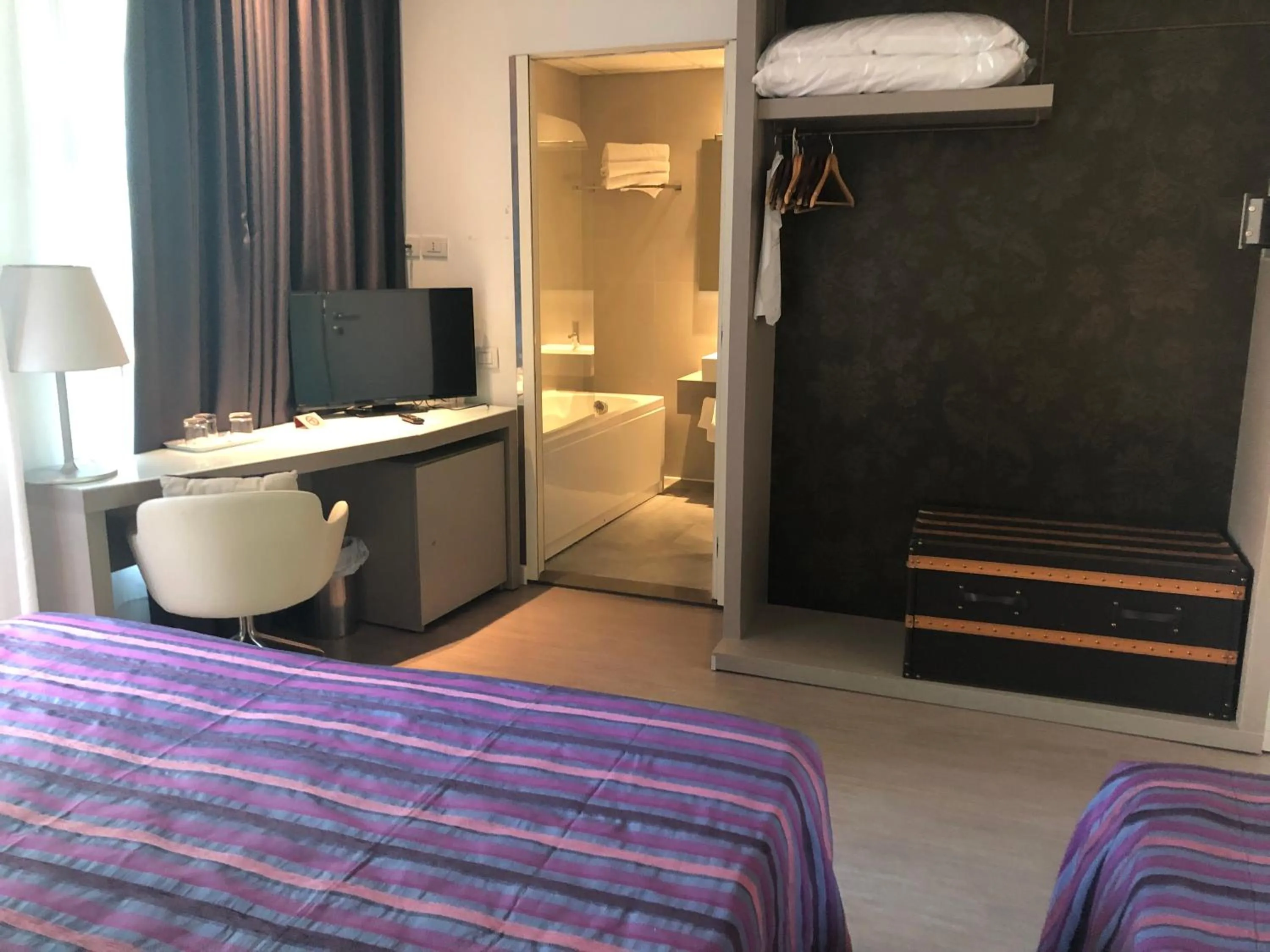 Bedroom, Bed in Hotel Lugano Torretta