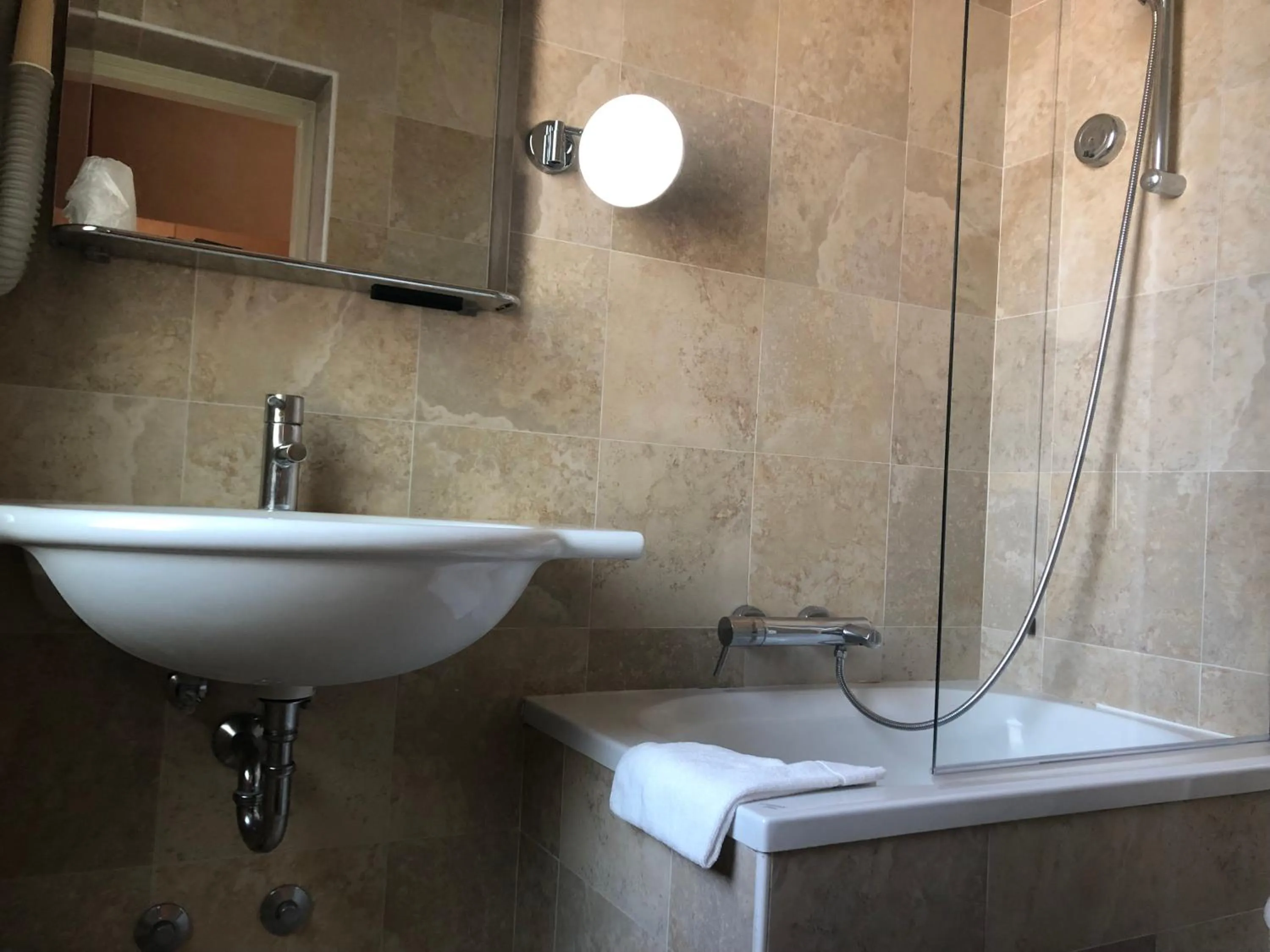 Bathroom in Hotel Lugano Torretta