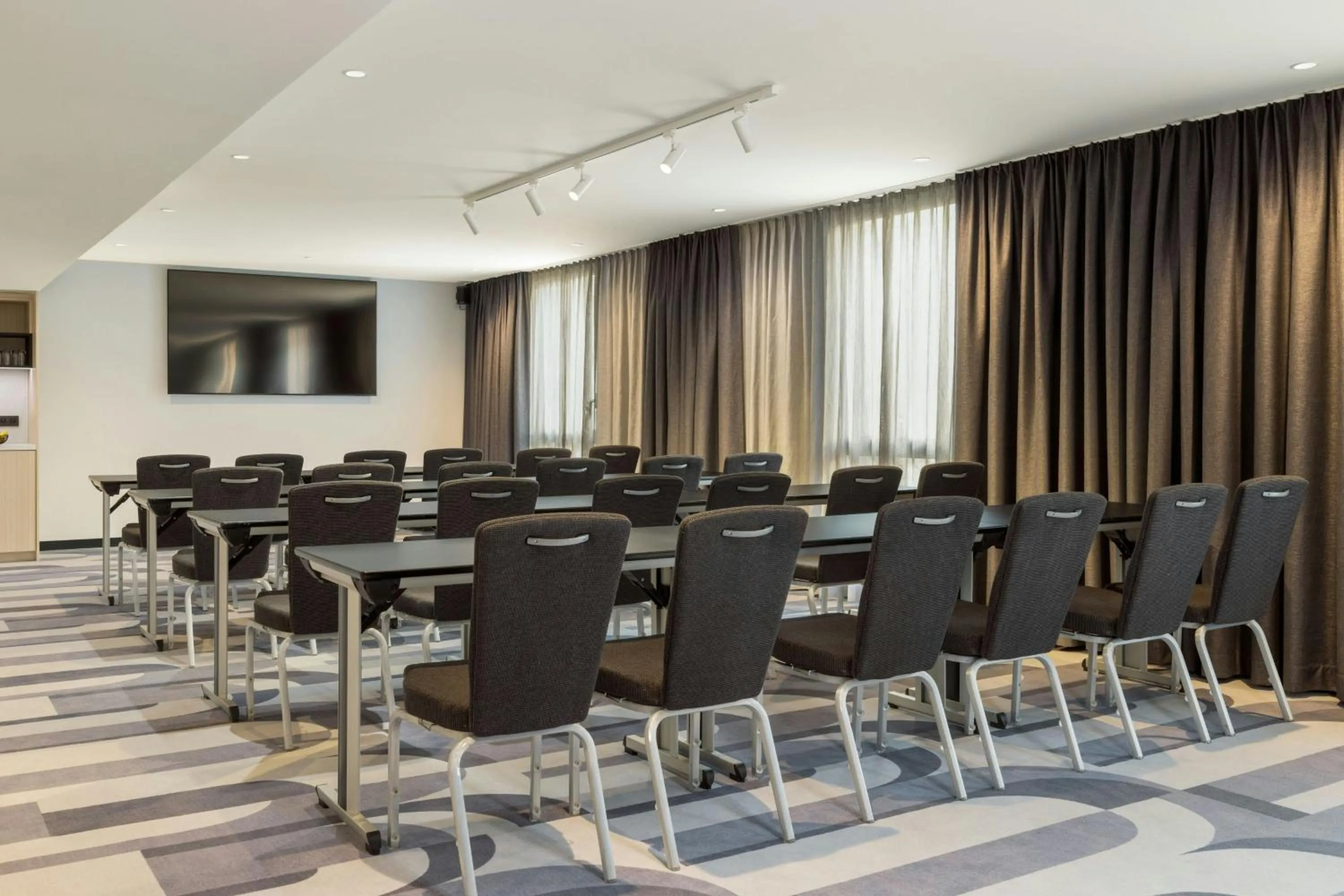 Meeting/conference room in Courtyard by Marriott Paris Arcueil