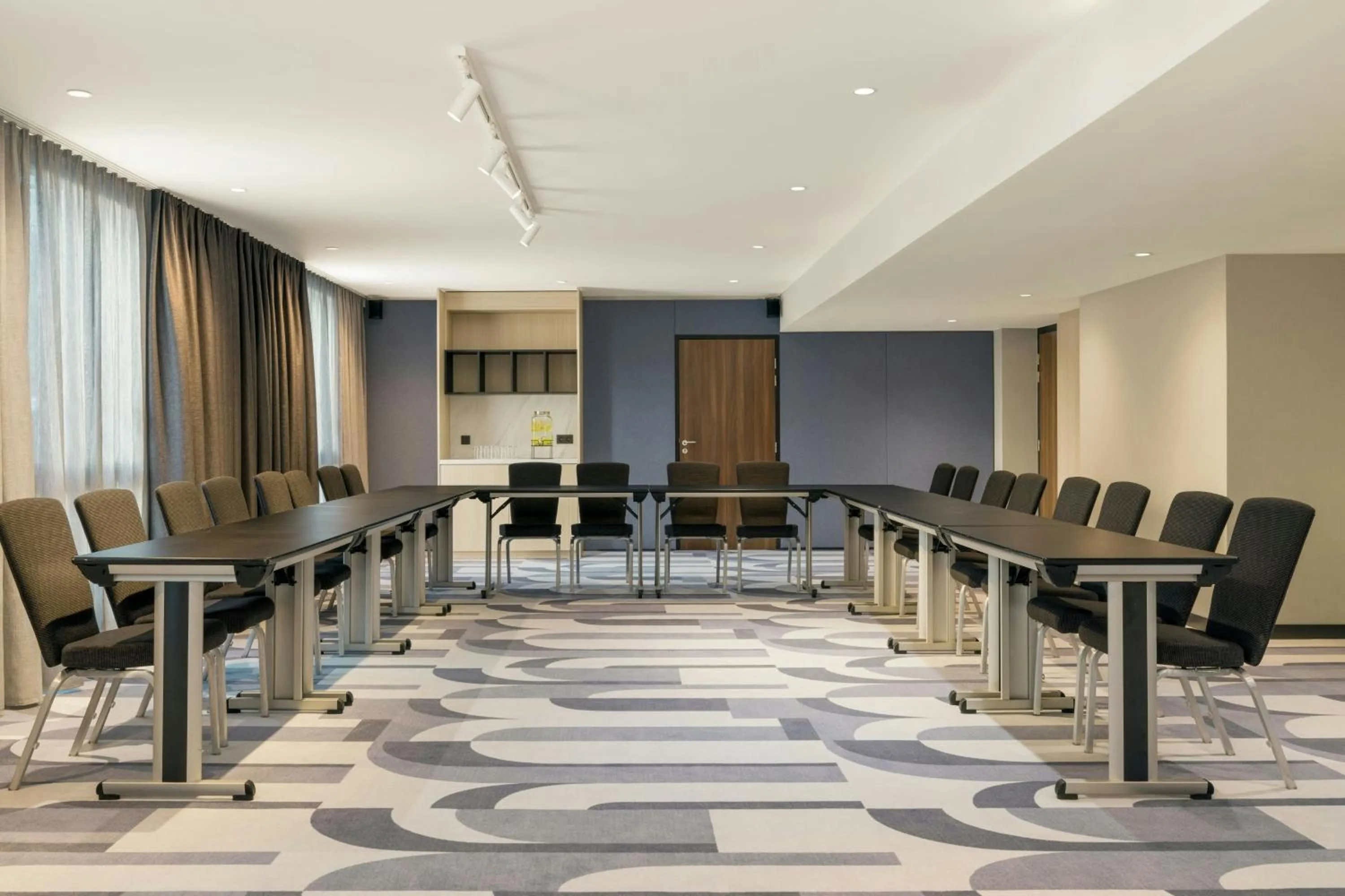 Meeting/conference room in Courtyard by Marriott Paris Arcueil