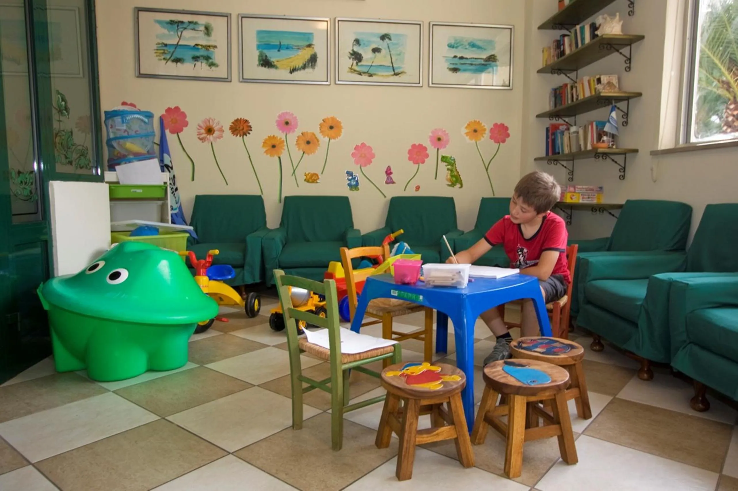 Game Room in Hotel Mocambo piscina, spiaggia e biciclette