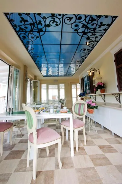 Restaurant/places to eat in Hotel Mocambo piscina, spiaggia e biciclette