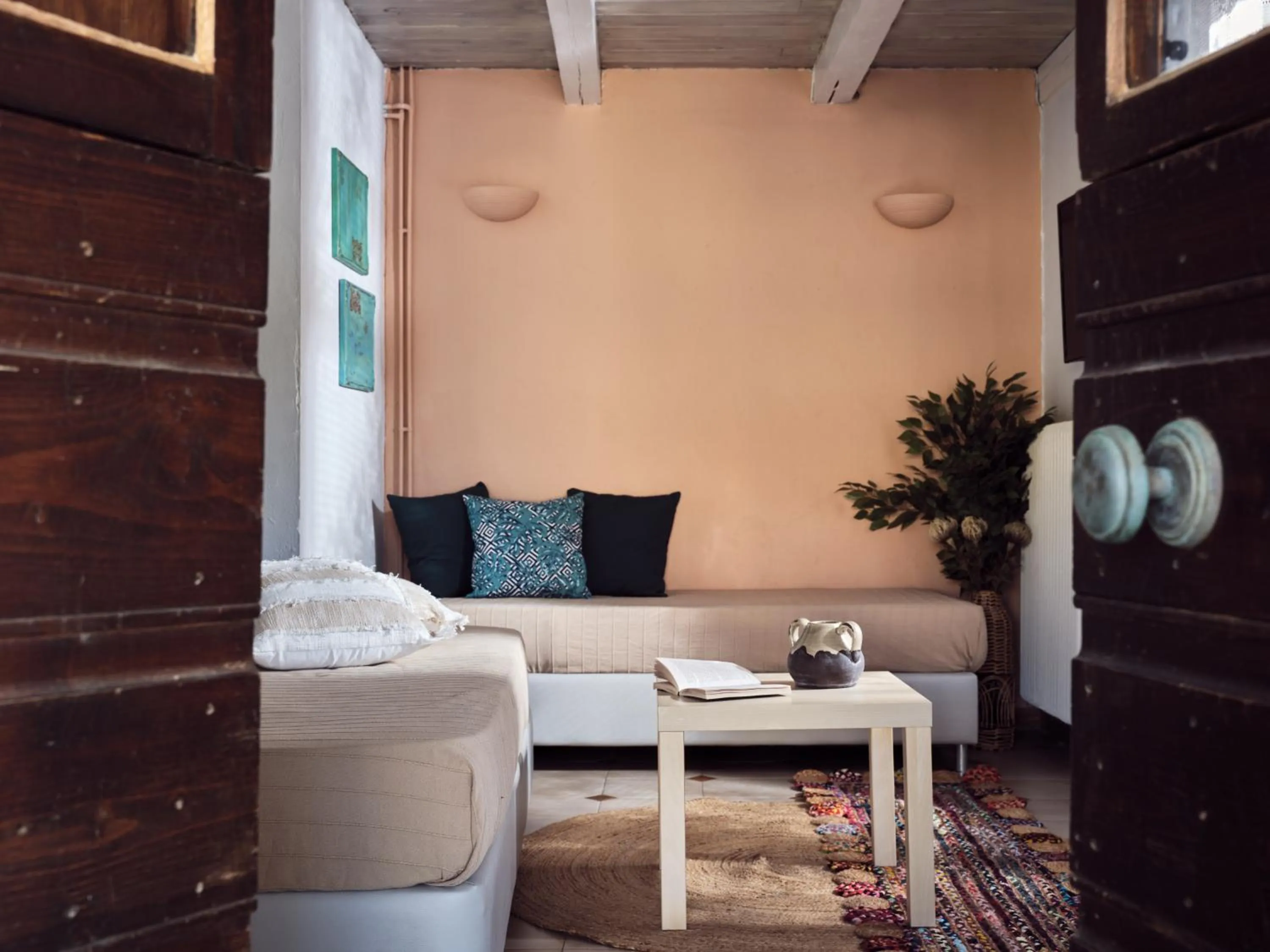 Seating area in Razis Apartments