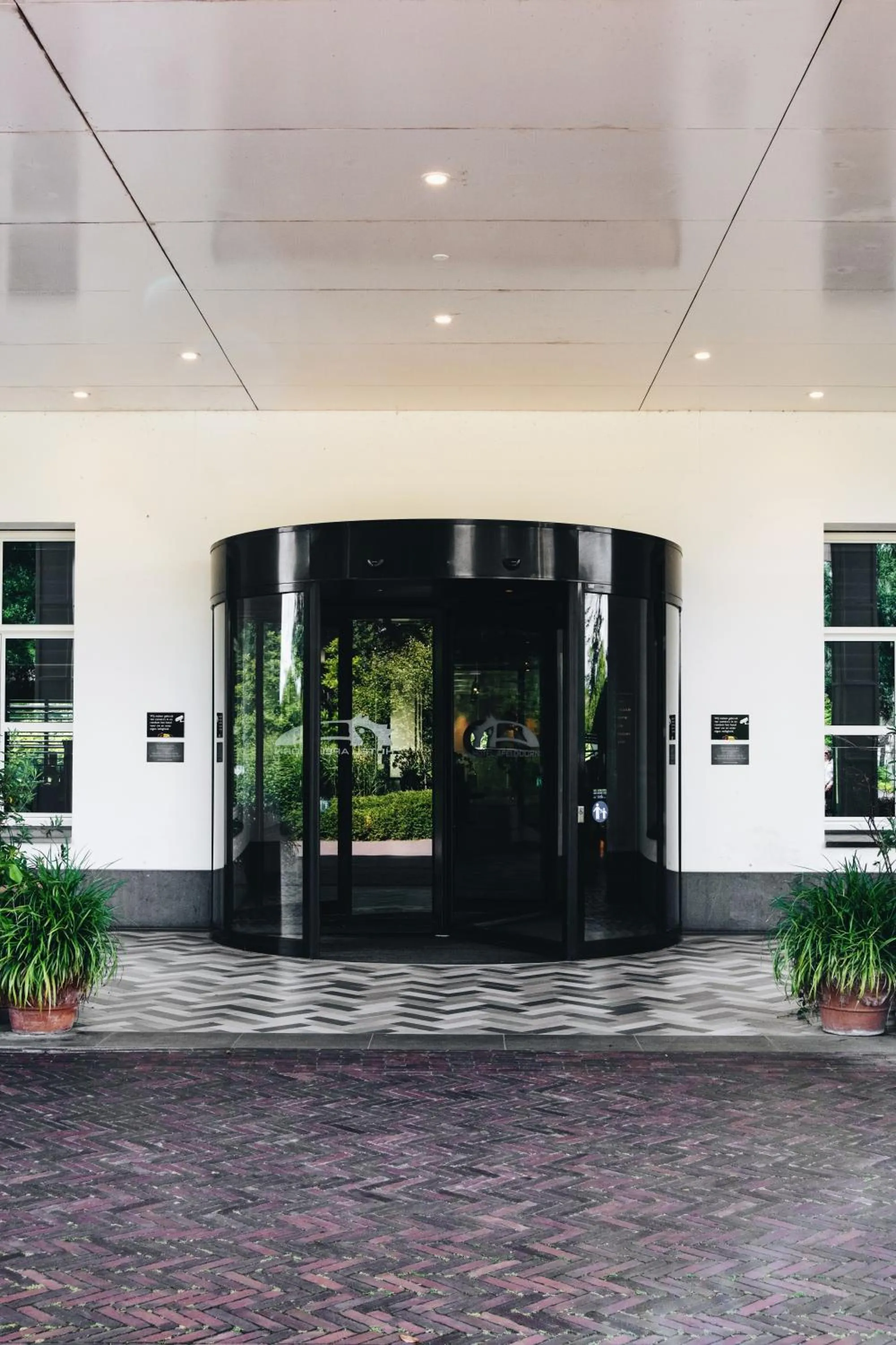 Facade/entrance in Van der Valk Hotel Apeldoorn