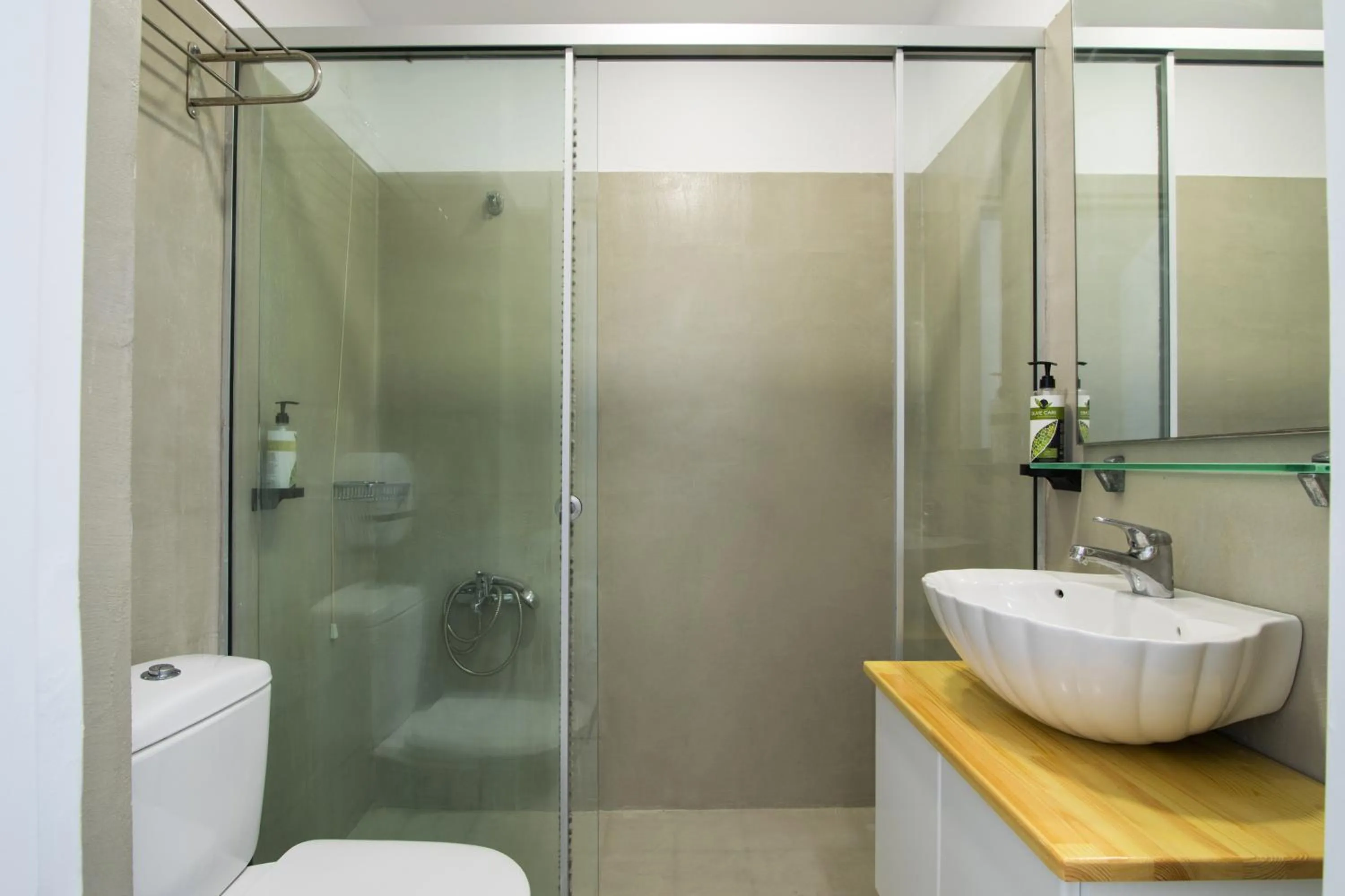 Bathroom in OPERA BLUE Hotel Gouvia Corfu