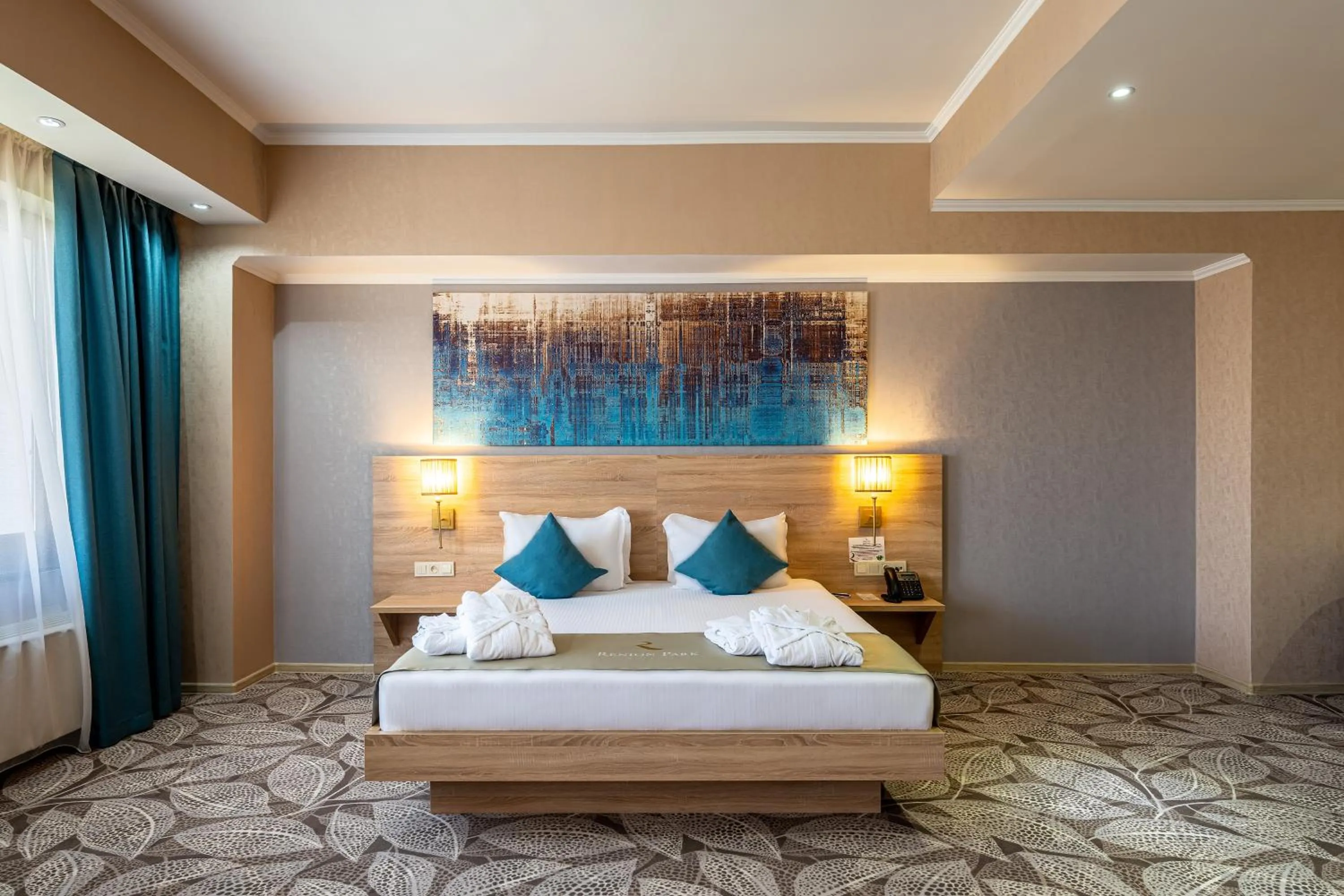 Bed in Renion Park Hotel