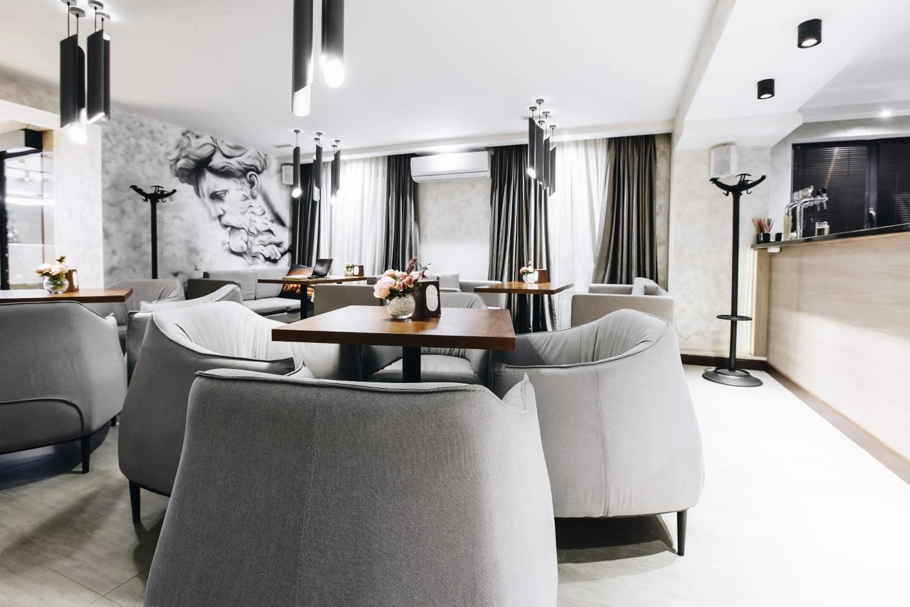 Lounge or bar in Renion Park Hotel