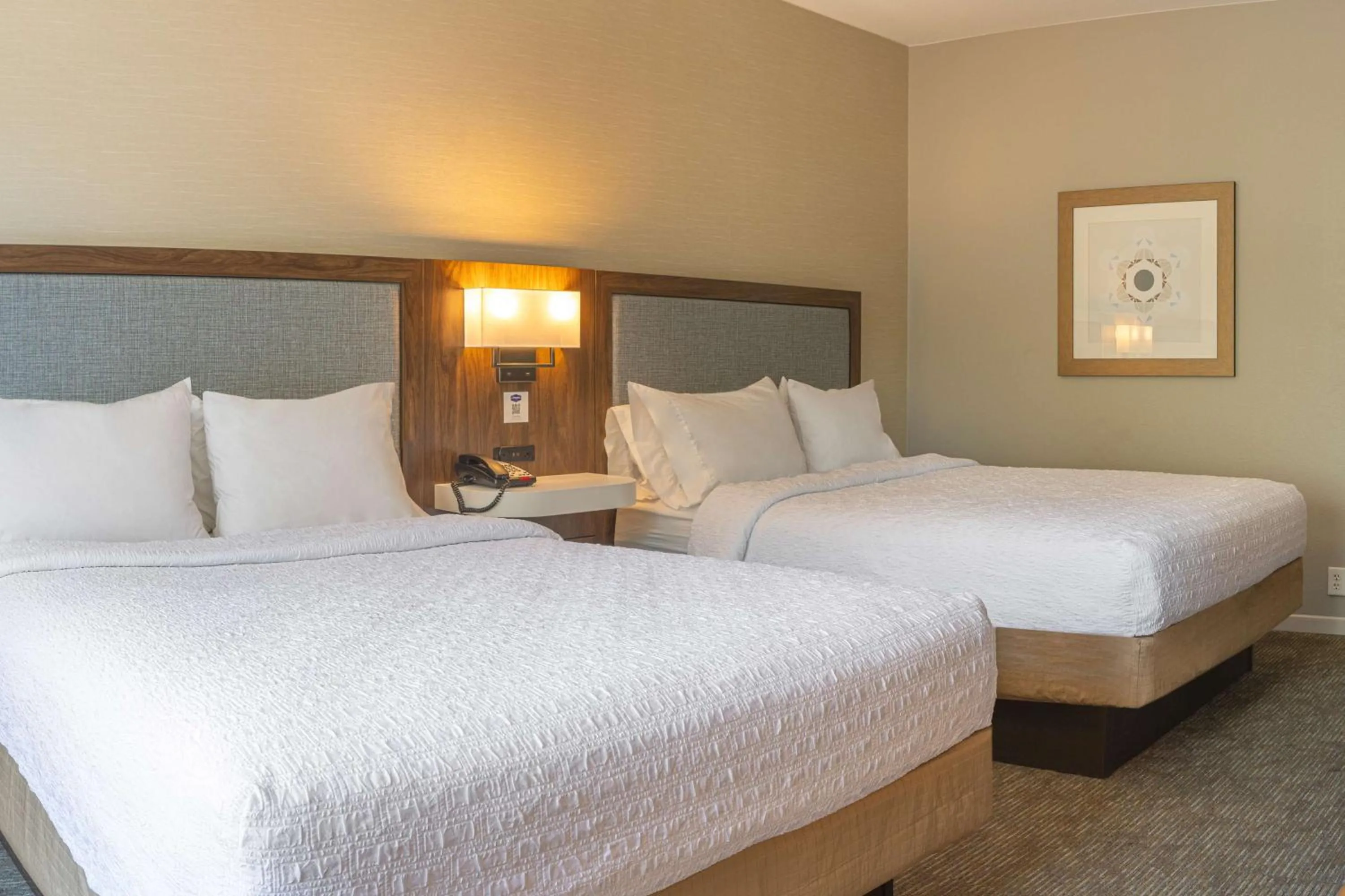 Bed in Hampton Inn & Suites Boerne