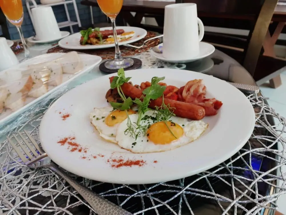 Continental breakfast in Ledumo Guest lodge