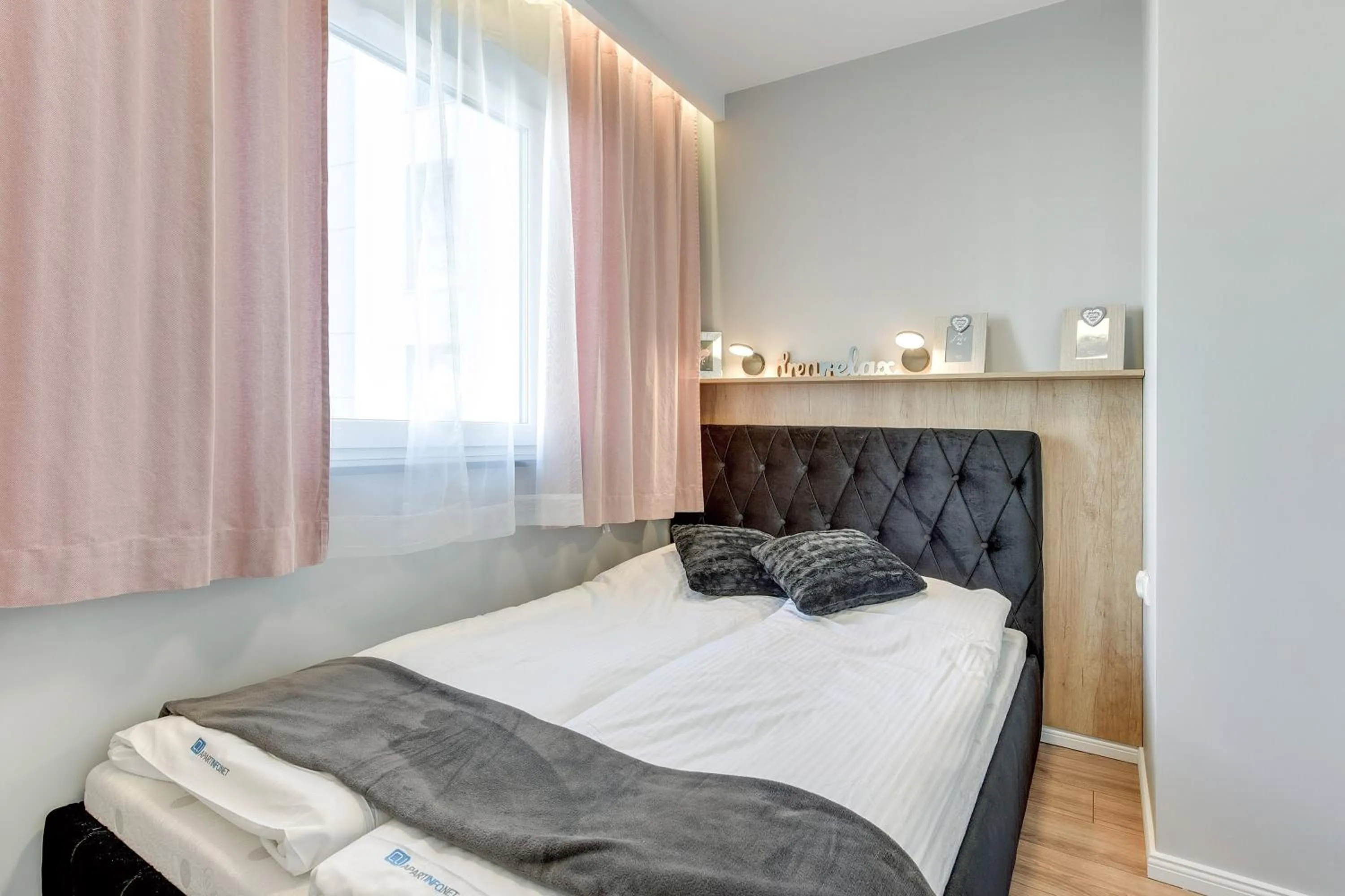 Bed in Angielska Grobla Apartinfo Apartments