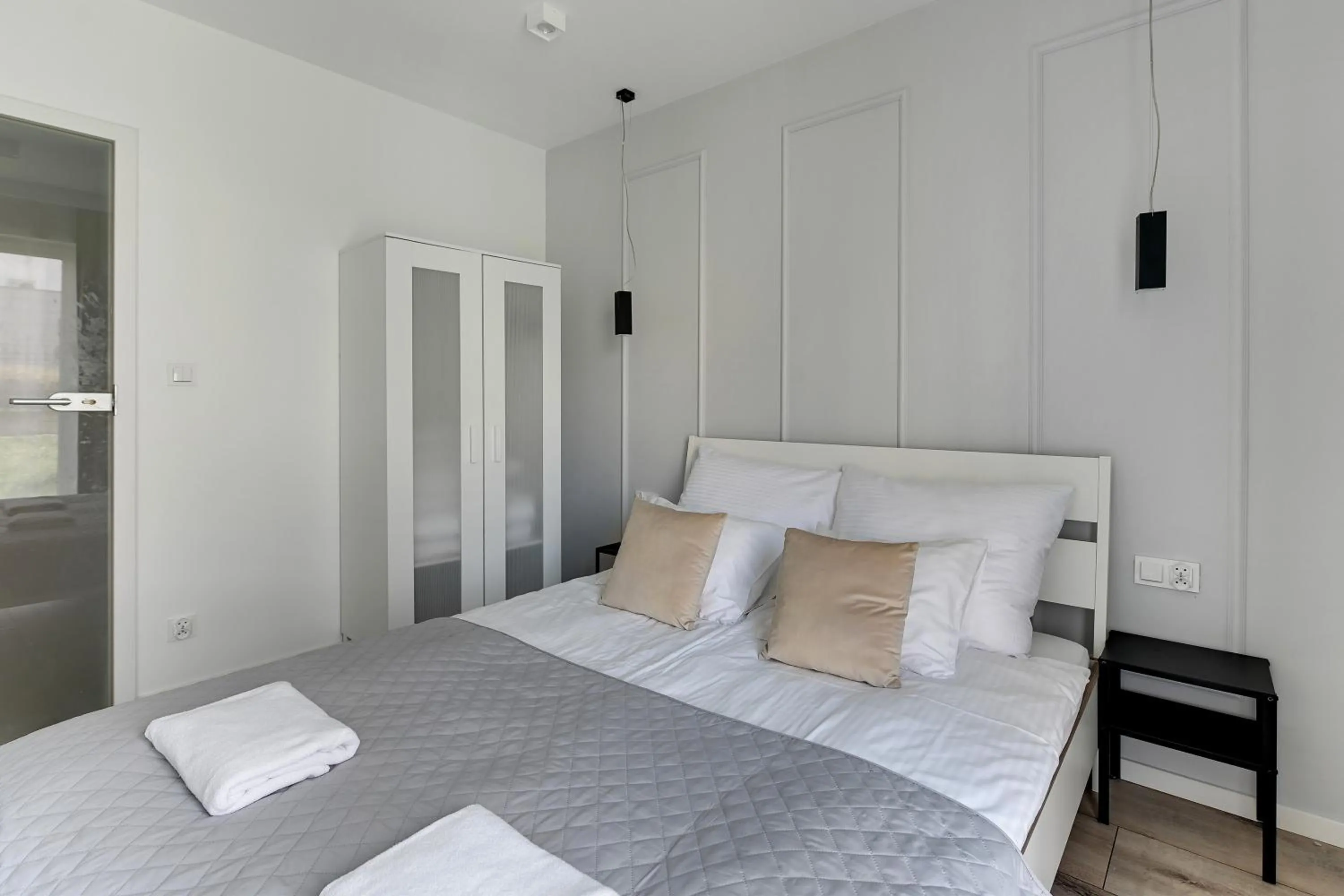 Bed in Angielska Grobla Apartinfo Apartments