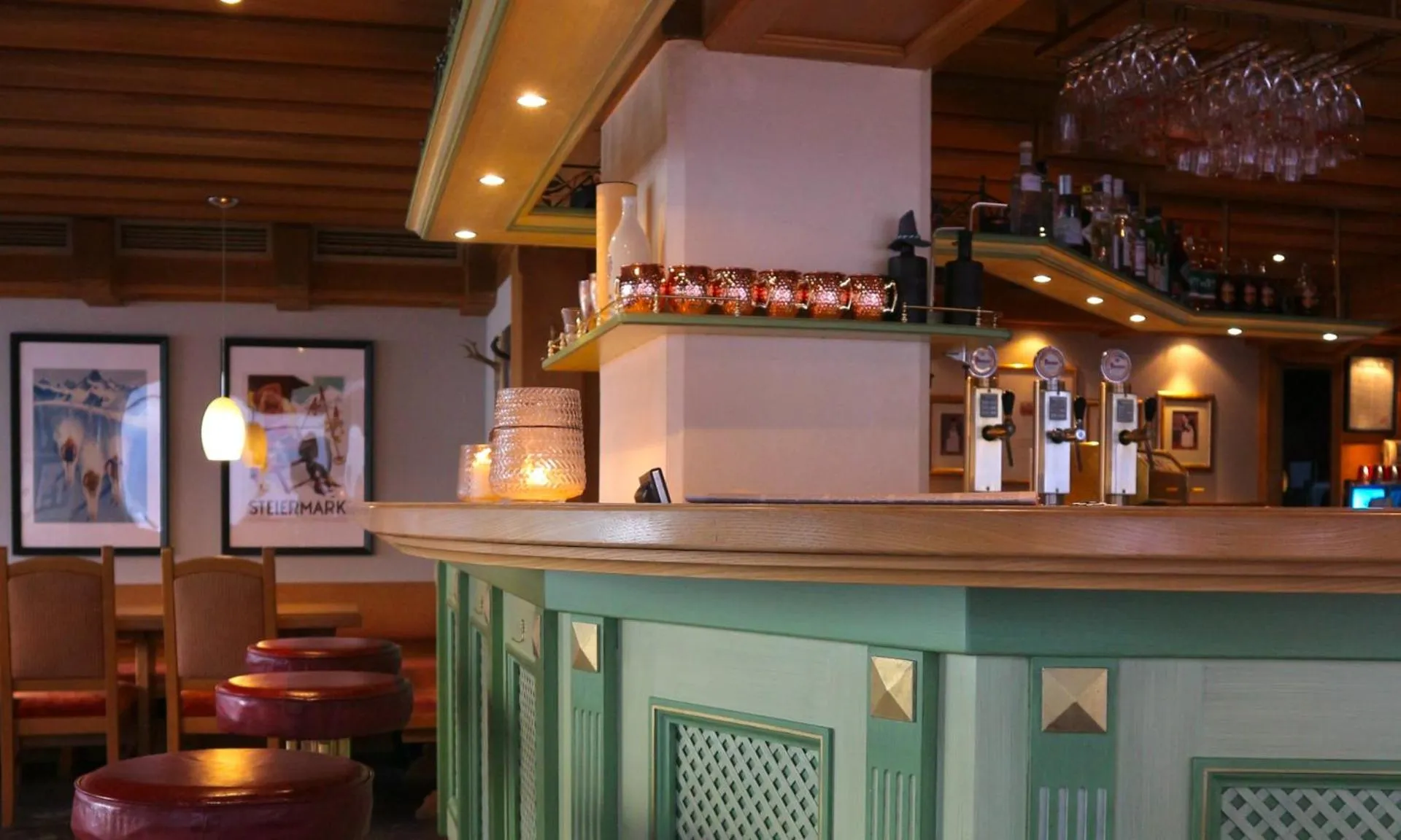 Lounge or bar in Hotel Wechselberger by Alpeffect Hotels