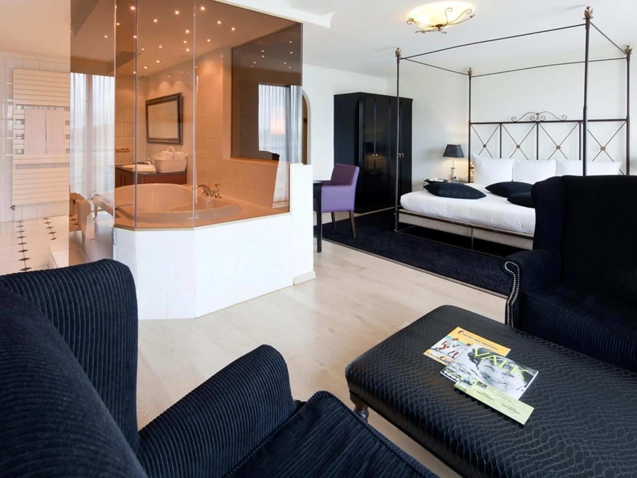 Bed in Van der Valk Hotel Nazareth-Gent