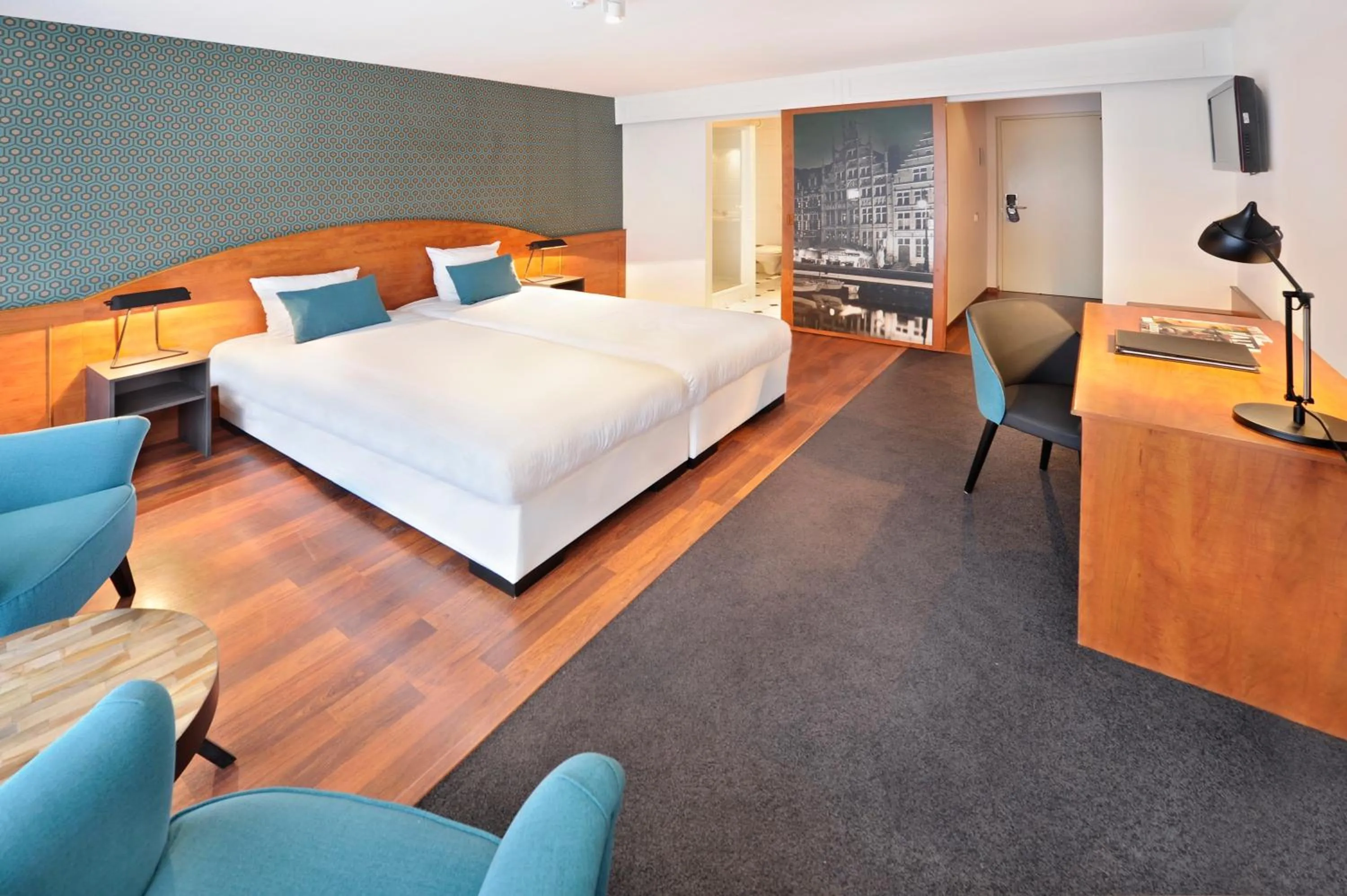Photo of the whole room, Bed in Van der Valk Hotel Nazareth-Gent