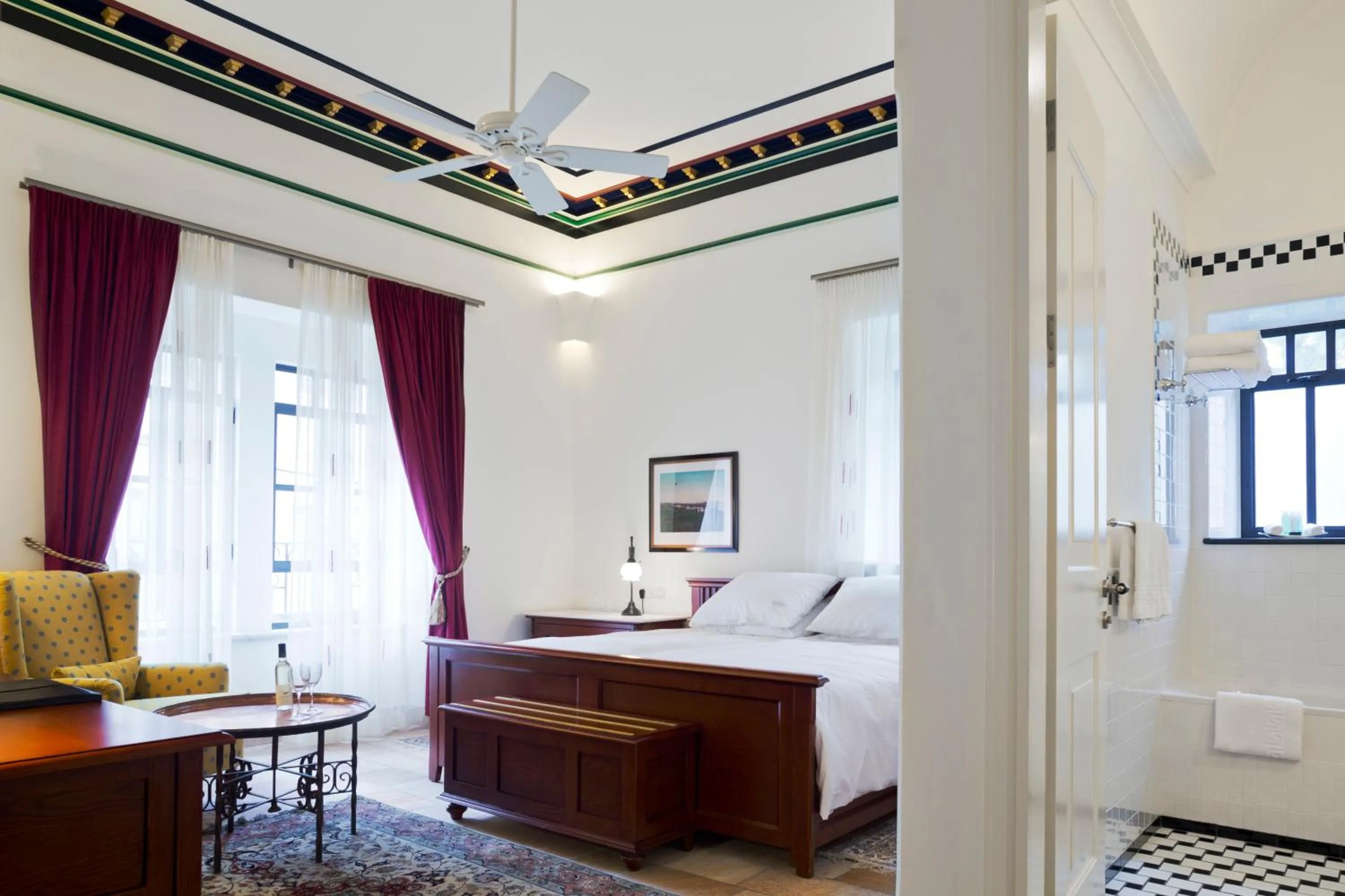 Bed in The American Colony Hotel - Small Luxury Hotels of the World